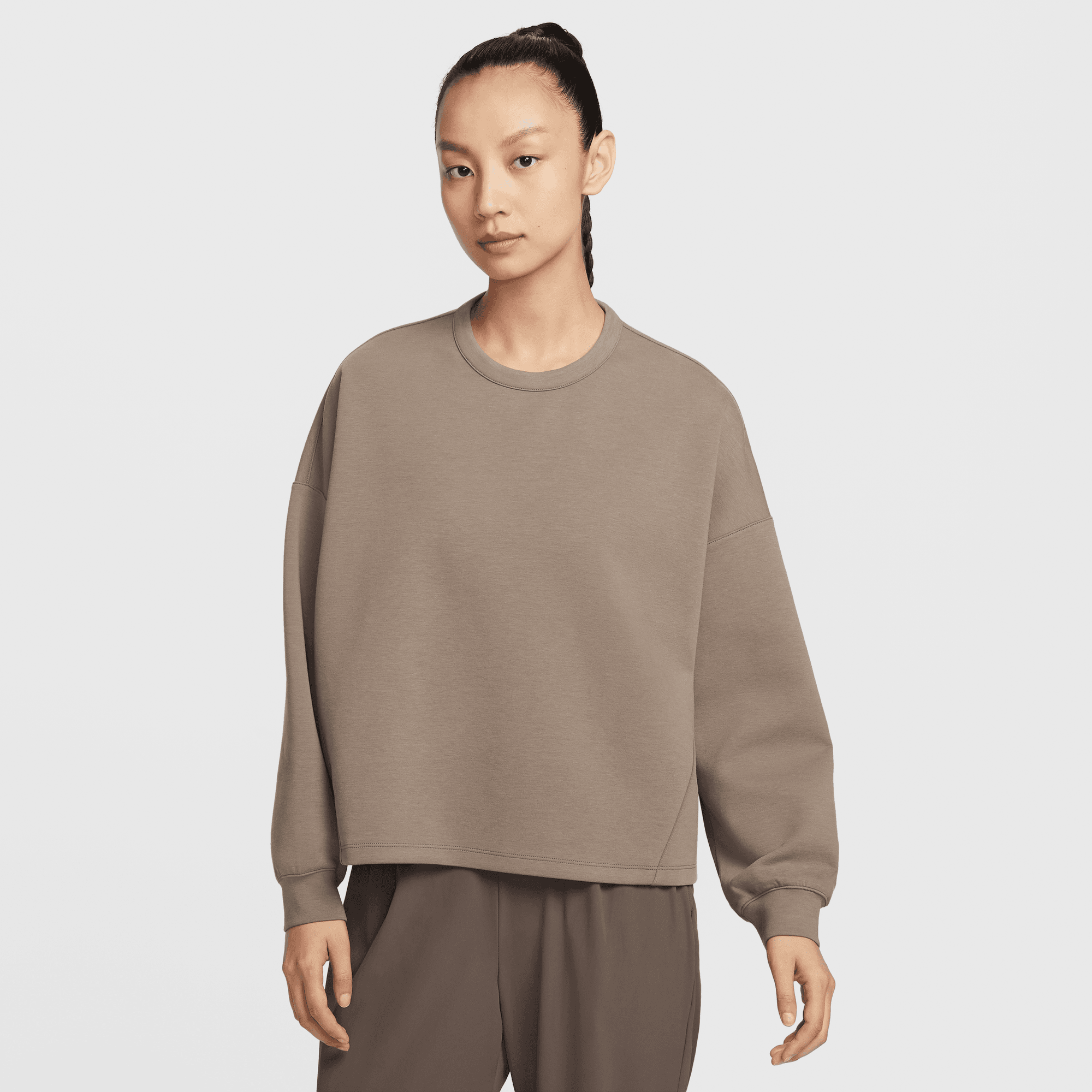 NIKE 24.7 IMPOSSIBLYSOFT WOMEN'S DRI-FIT OVERSIZED CREW-NECK TOP