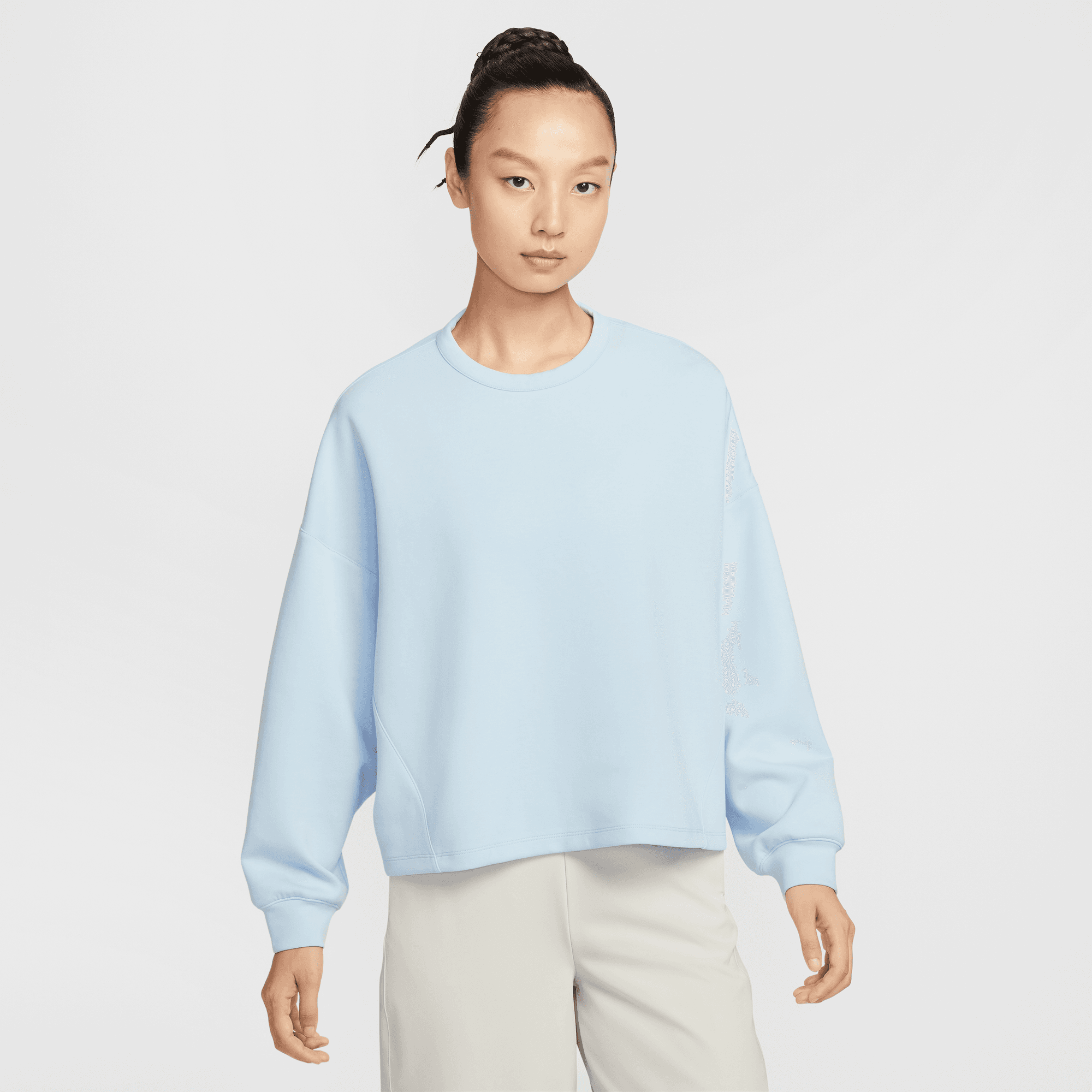NIKE 24.7 IMPOSSIBLYSOFT WOMEN'S DRI-FIT OVERSIZED CREW-NECK TOP