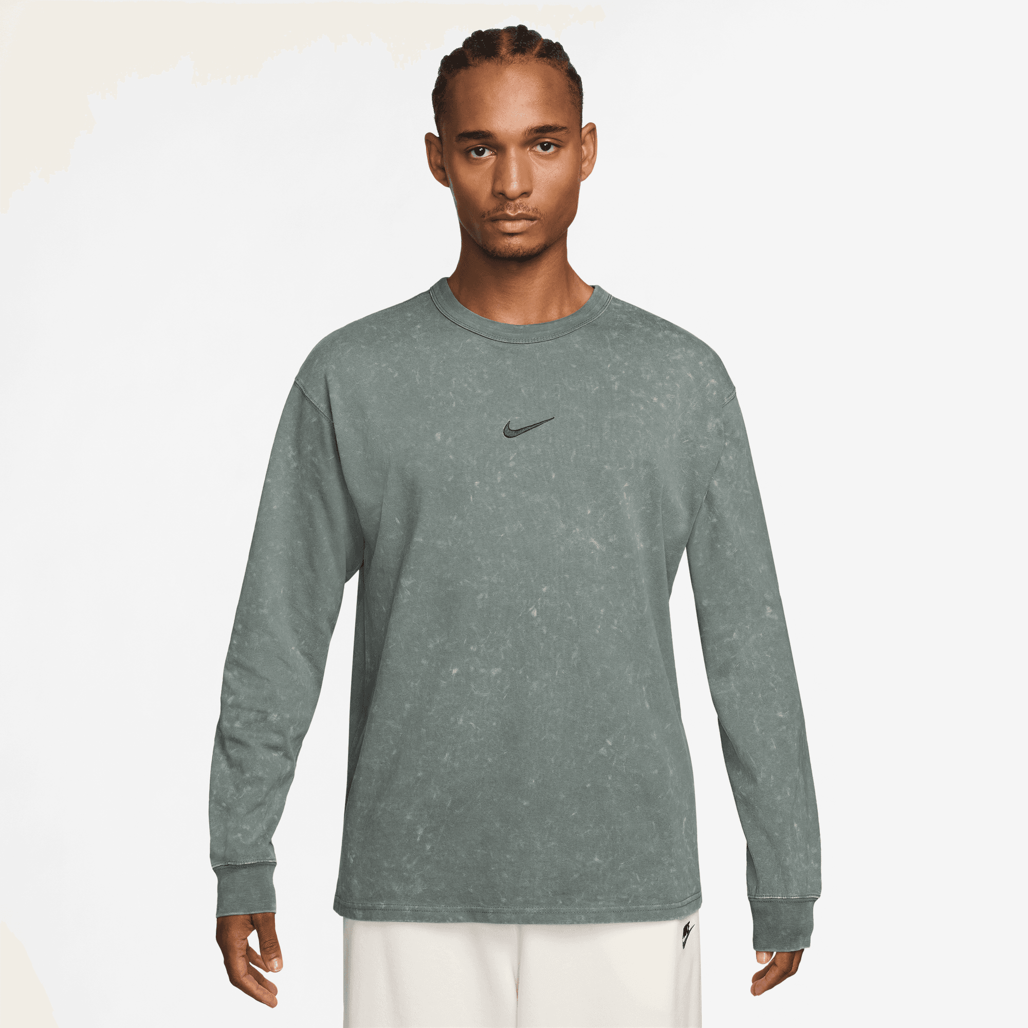 NIKE SPORTSWEAR PREMIUM ESSENTIALS MEN'S LONG-SLEEVE T-SHIRT