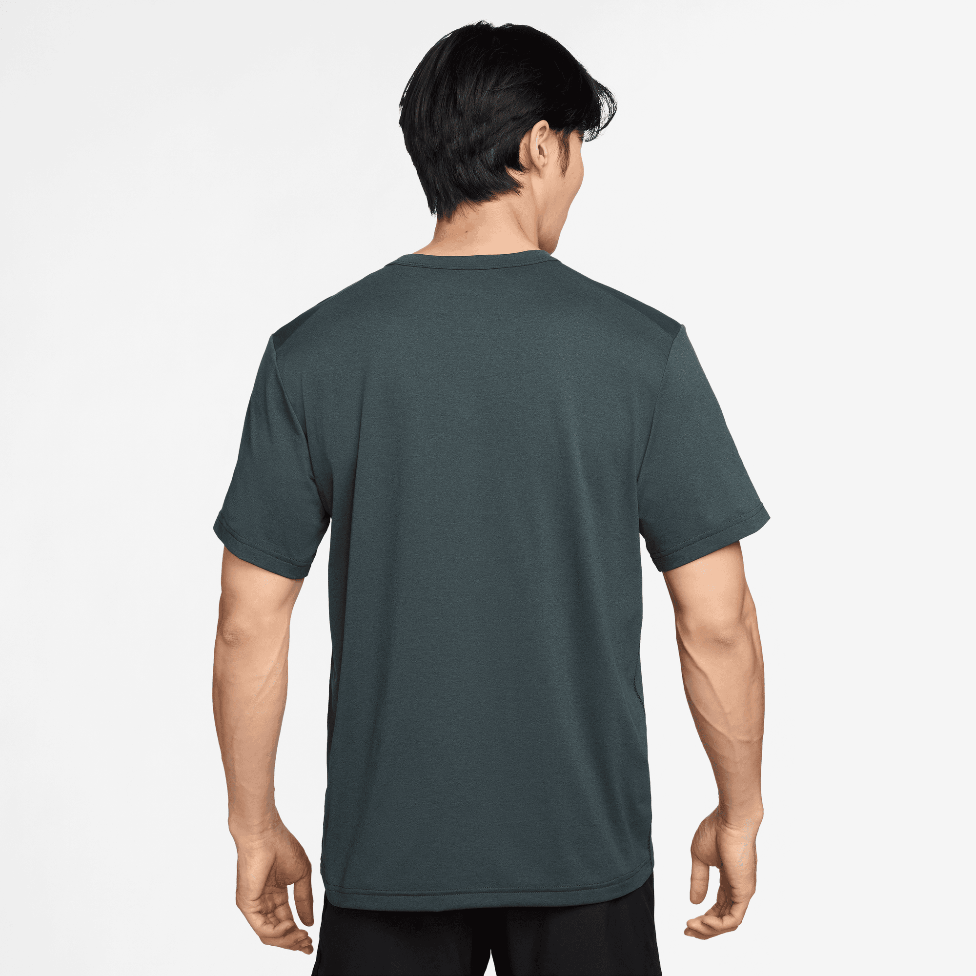 NIKE HYVERSE MEN'S DRI-FIT UV TRAININ G TOP