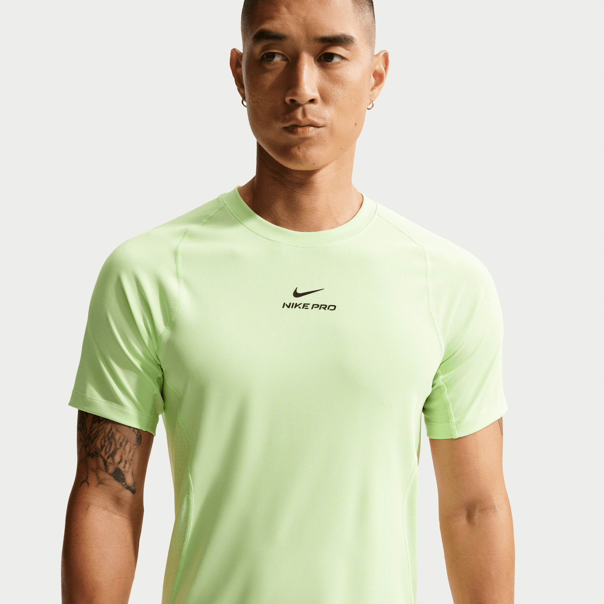 NIKE PRO TRAINING MEN'S DRI-FIT SHORT-SLEEVE TOP