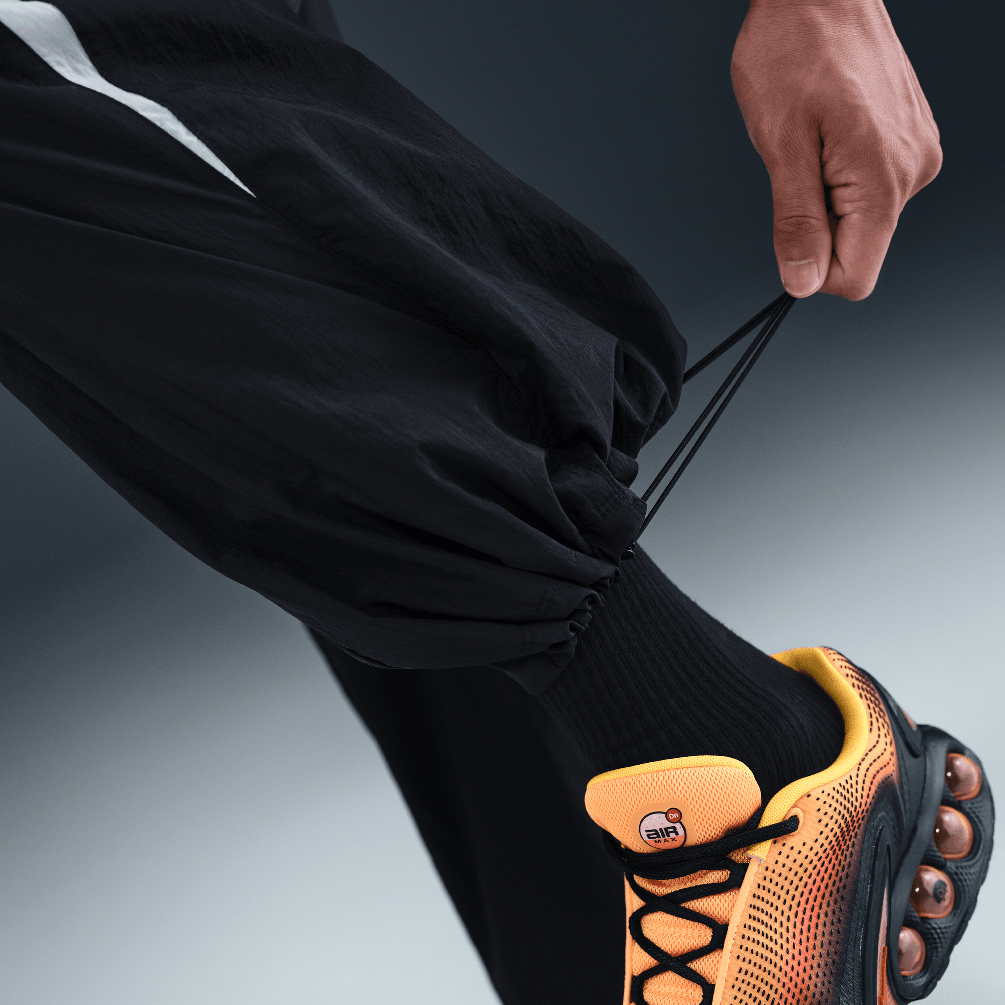 NIKE AIR MEN'S WOVEN TRACK PANTS