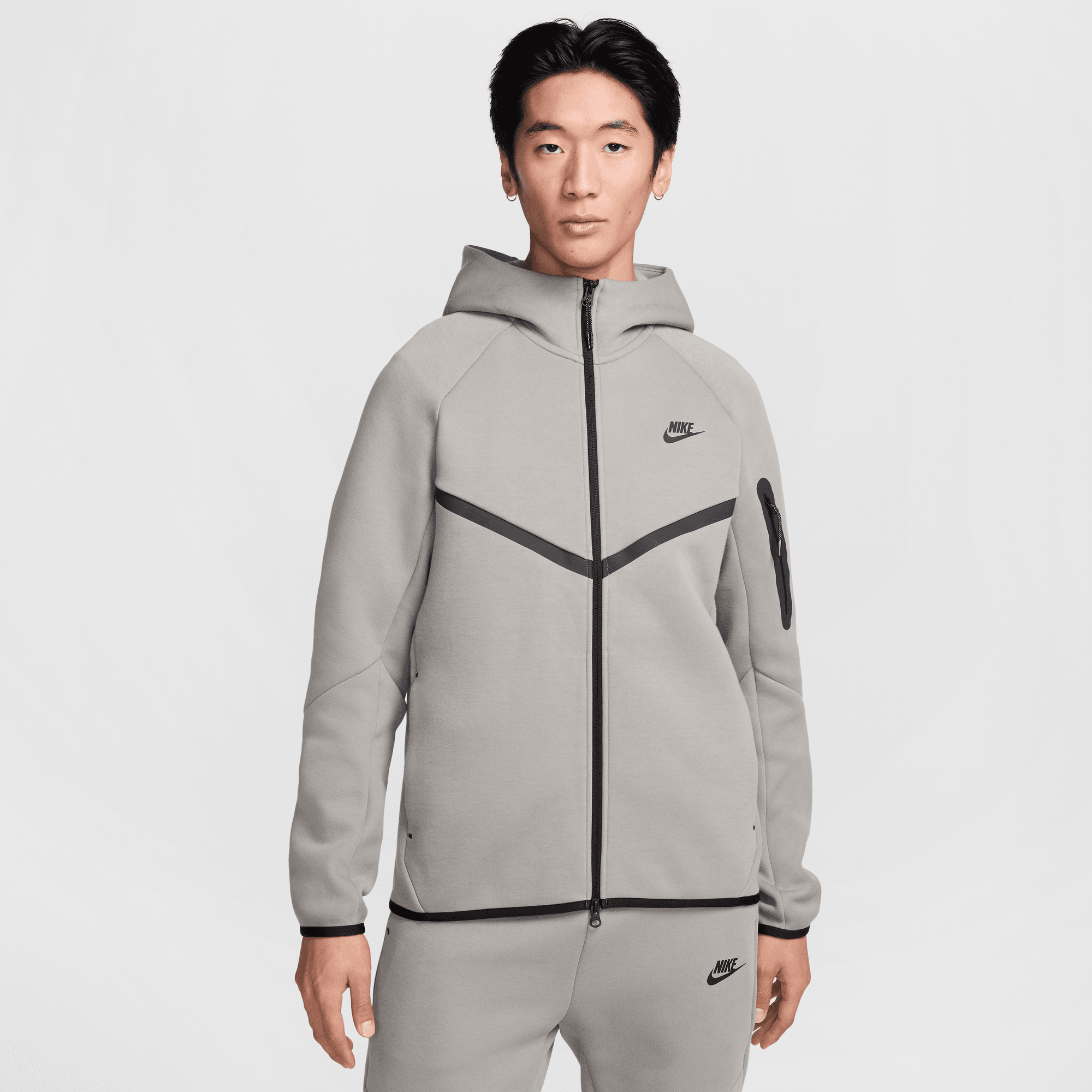 NIKE TECH MEN'S FULL-ZIP WINDRUNNER HOODIE