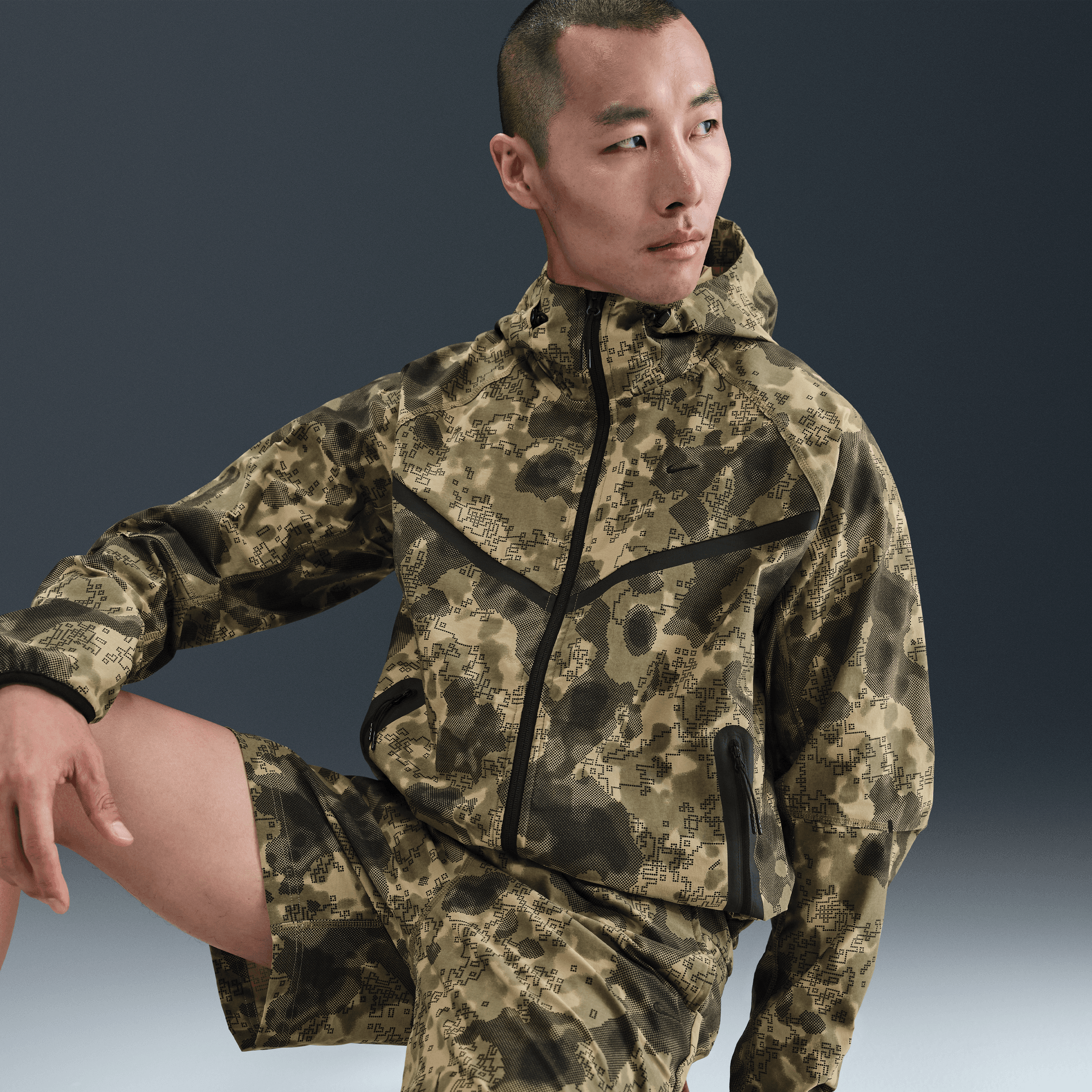 NIKE TECH MEN'S WOVEN JACKET
