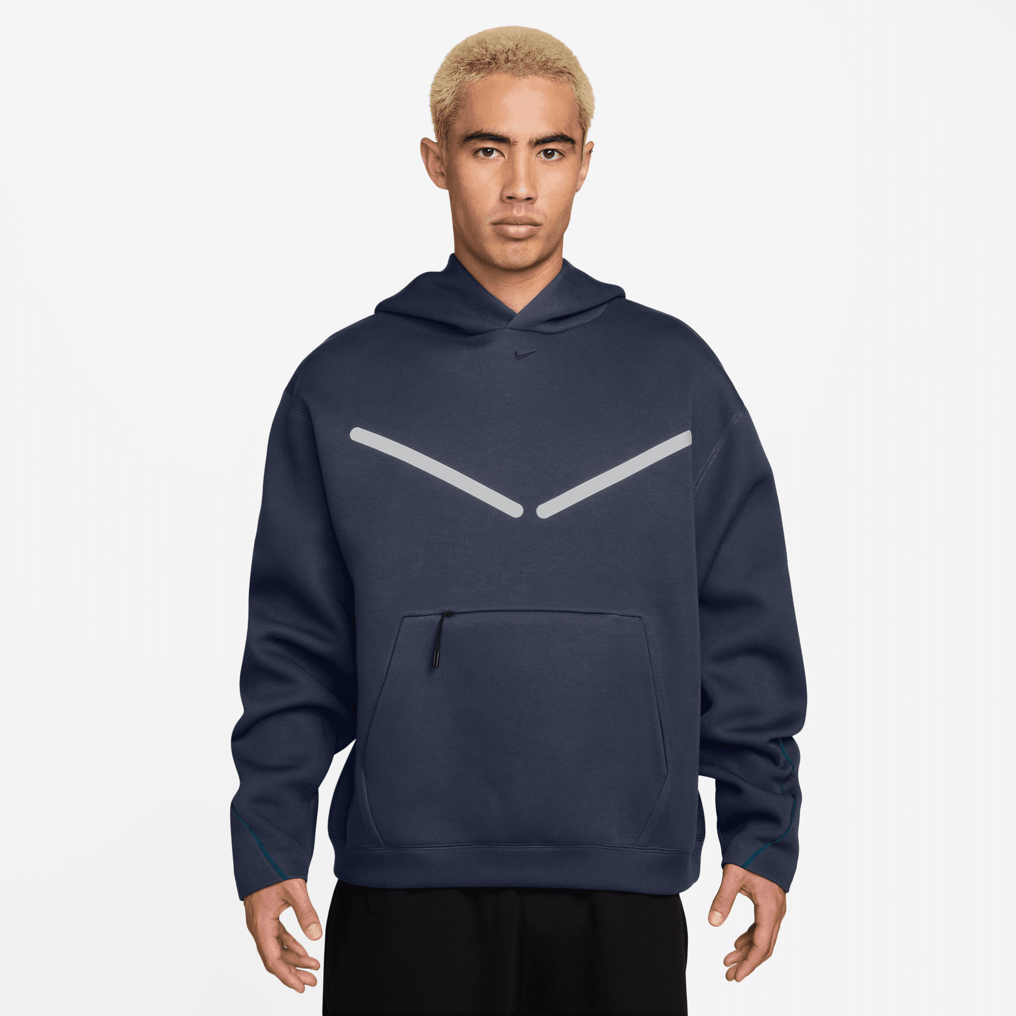 NIKE TECH MEN'S PULLOVER HOODIE WITH REFLECTIVE ACCENTS