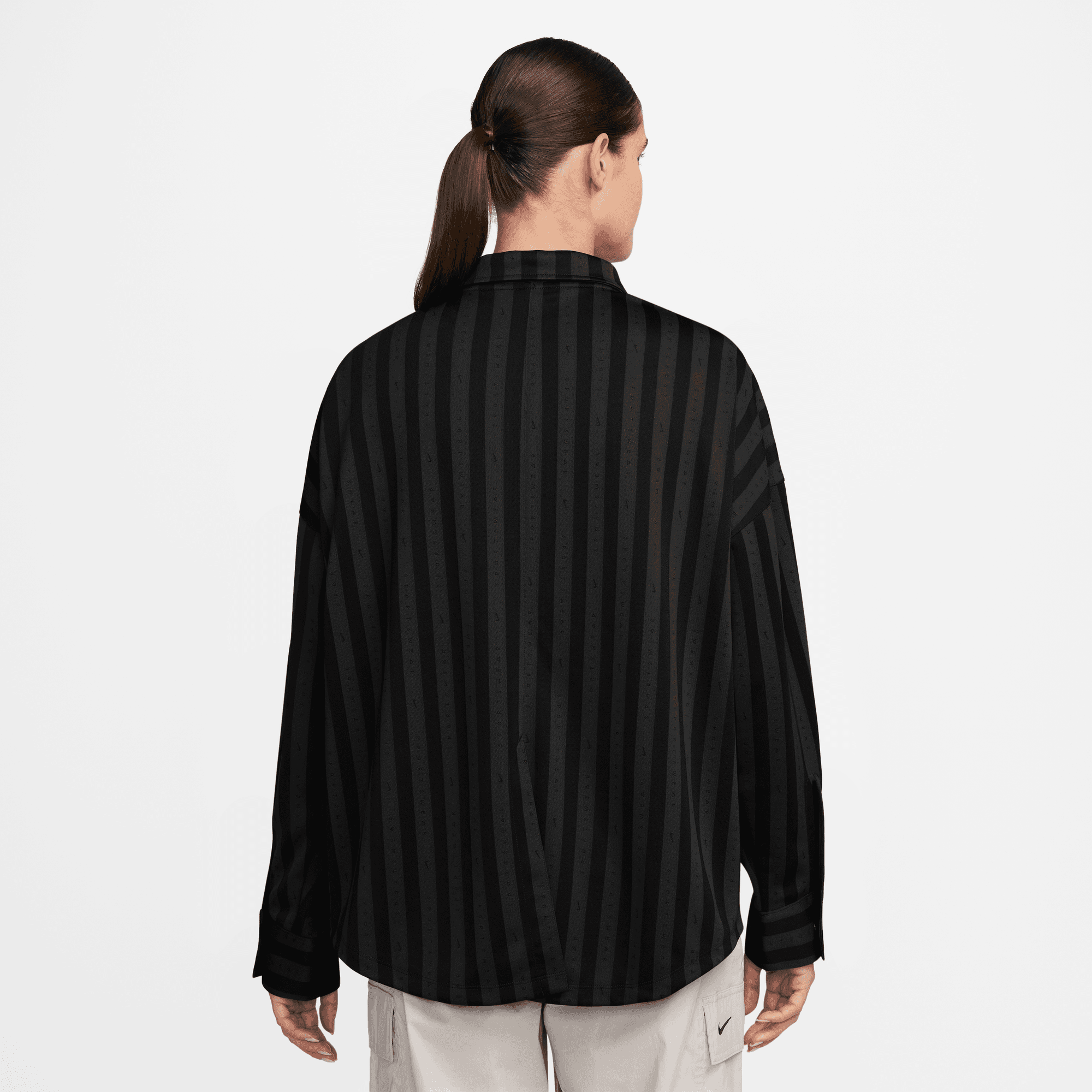 NIKE SPORTSWEAR WOMEN'S OVERSIZED JACQUARD STRIPED BUTTON-DOWN SHIRT
