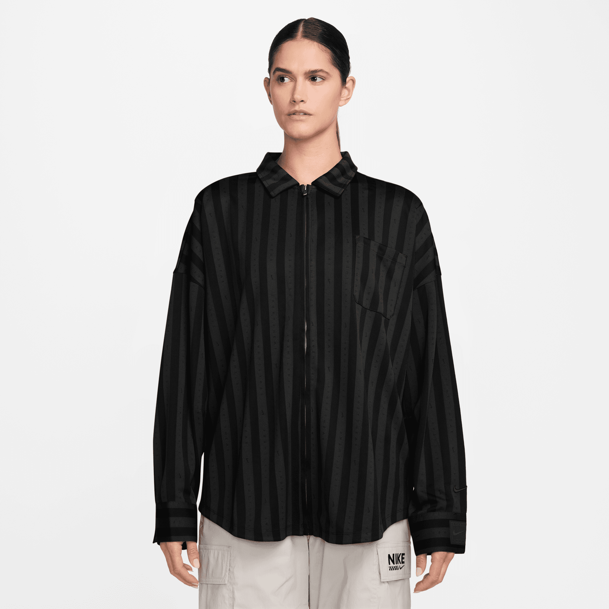NIKE SPORTSWEAR WOMEN'S OVERSIZED JACQUARD STRIPED BUTTON-DOWN SHIRT