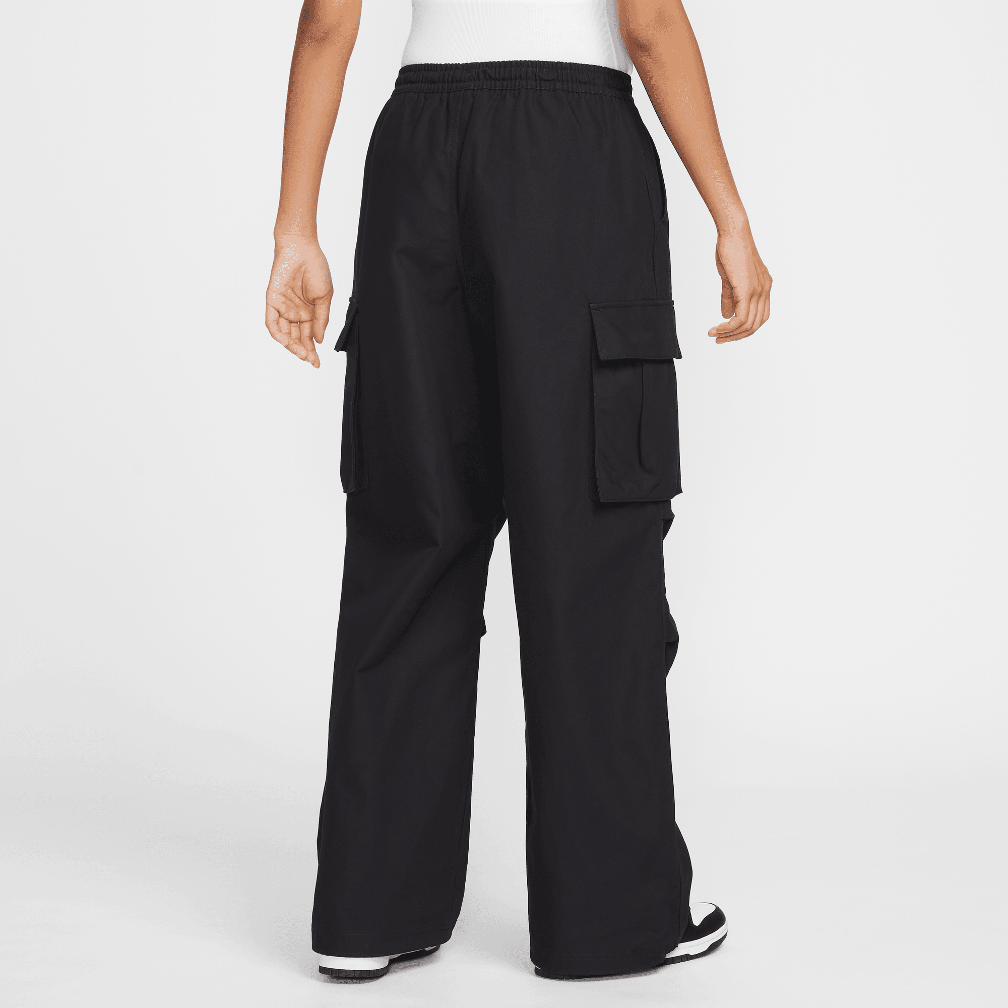NIKE SPORTSWEAR WOMEN'S MID-RISE OVERSIZED WOVEN CARGO PANTS