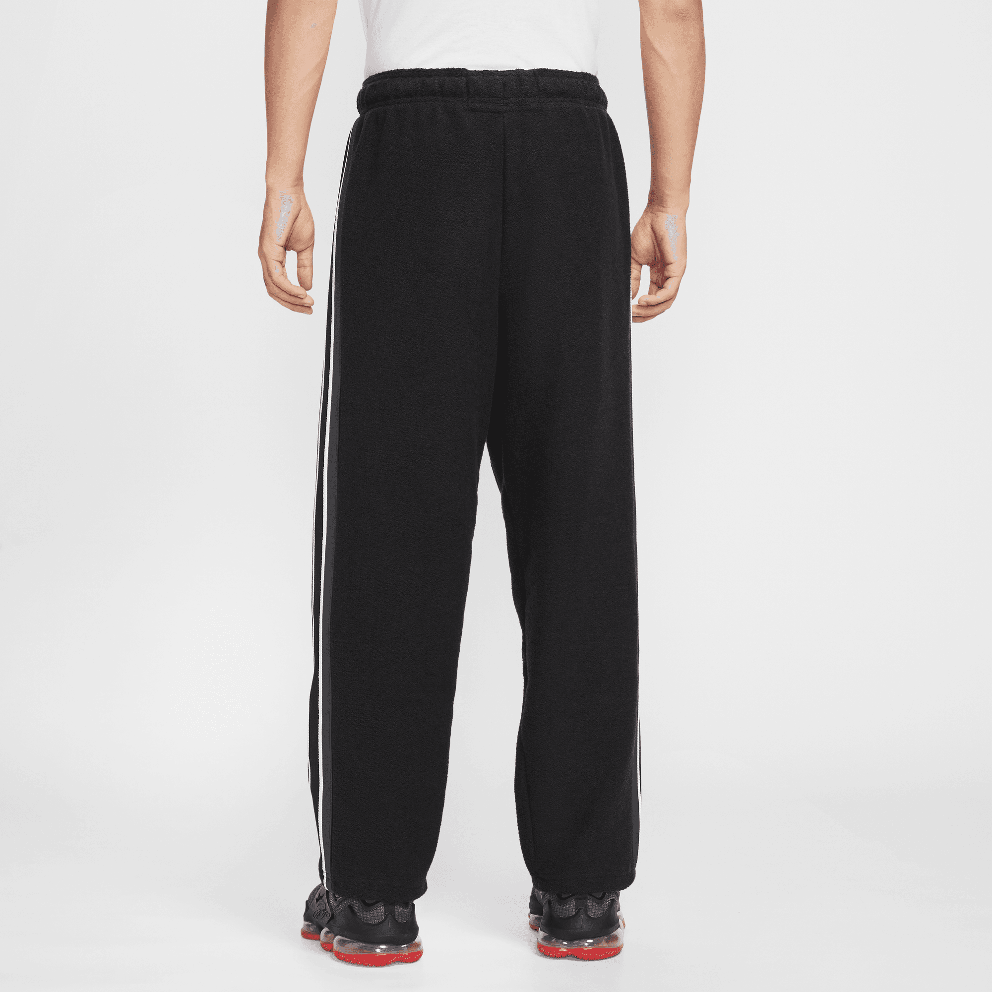 LEBRON STANDARD ISSUE MEN'S THERMA-FIT BASKETBALL PANTS