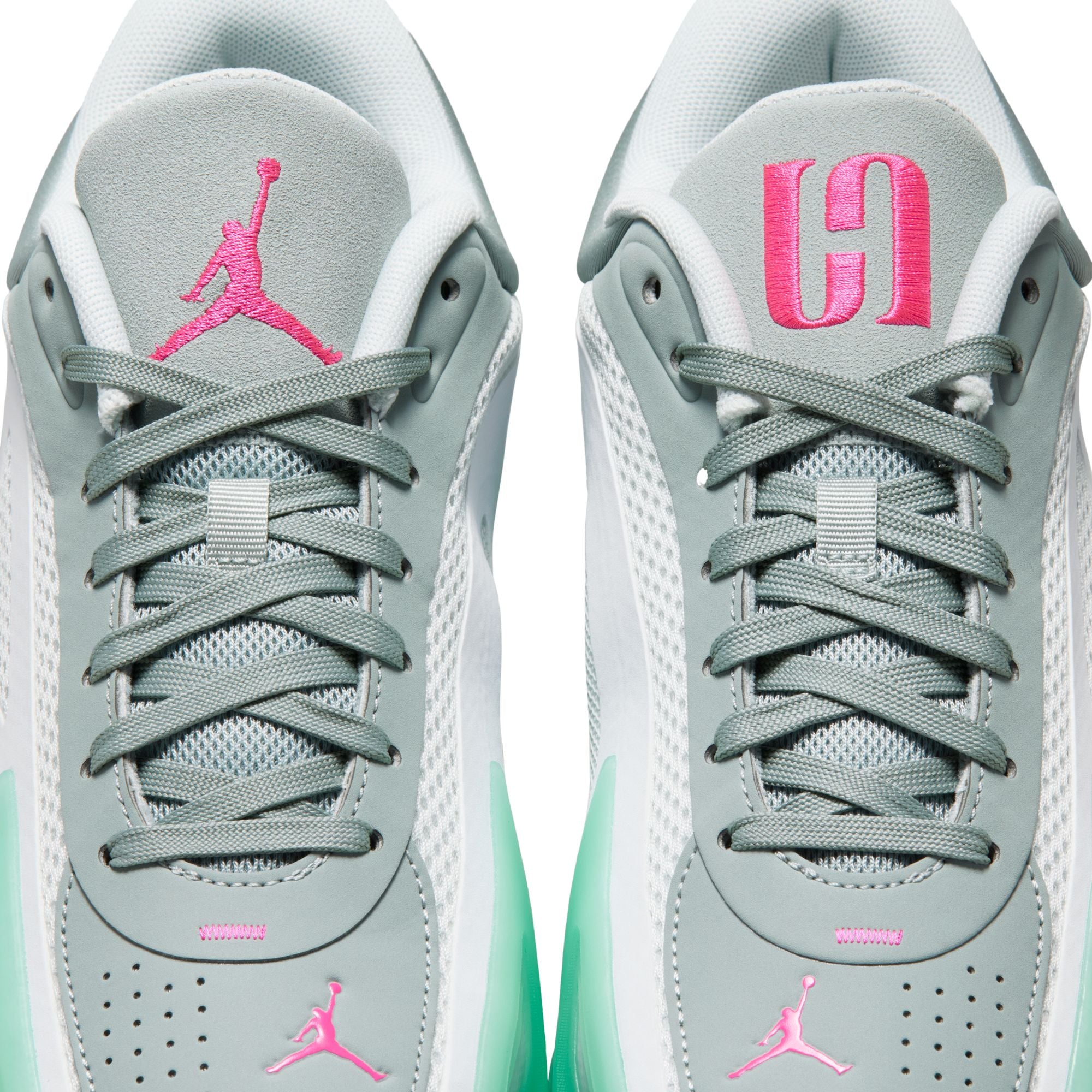 WMNS JORDAN HEIR SERIES 2 PF WHITE/LIGHT PUMICE-METALLIC SILVER