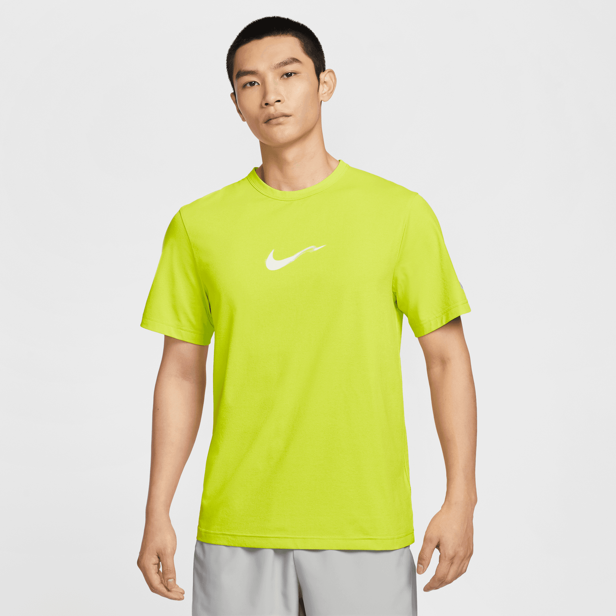 NIKE HYVERSE MEN'S DRI-FIT UV SHORT-SLEEVE TOP