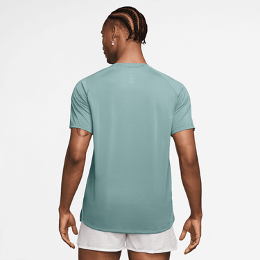 NIKE STRIDE MEN'S DRI-FIT ADV SHORT-SLEEVE RUNNING TOP