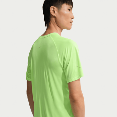 NIKE STRIDE MEN'S DRI-FIT ADV SHORT-SLEEVE RUNNING TOP