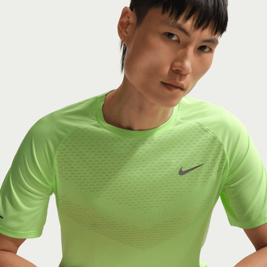 NIKE STRIDE MEN'S DRI-FIT ADV SHORT-SLEEVE RUNNING TOP