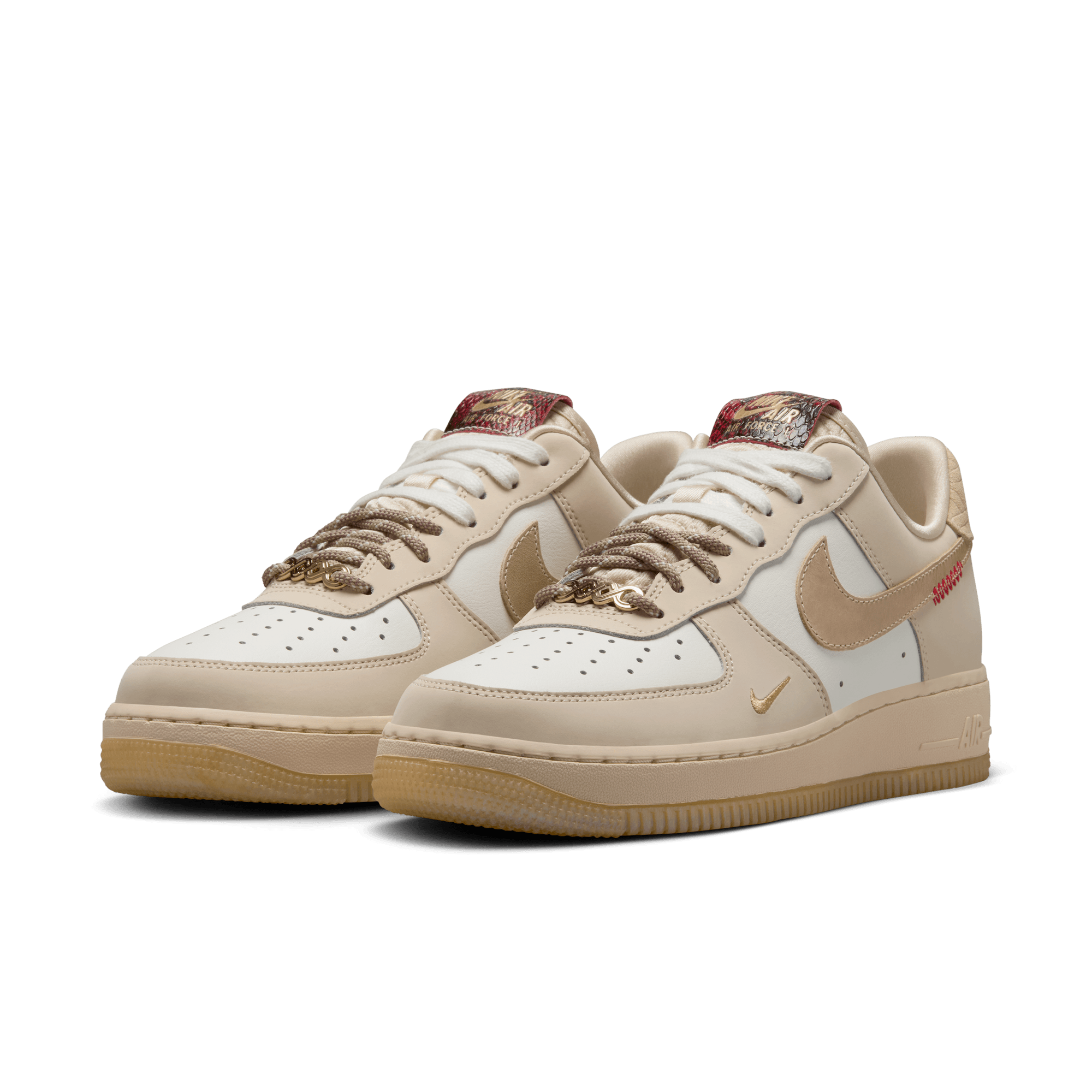 NIKE AIR FORCE 1 â€™07 LX WOMEN'S SHOES