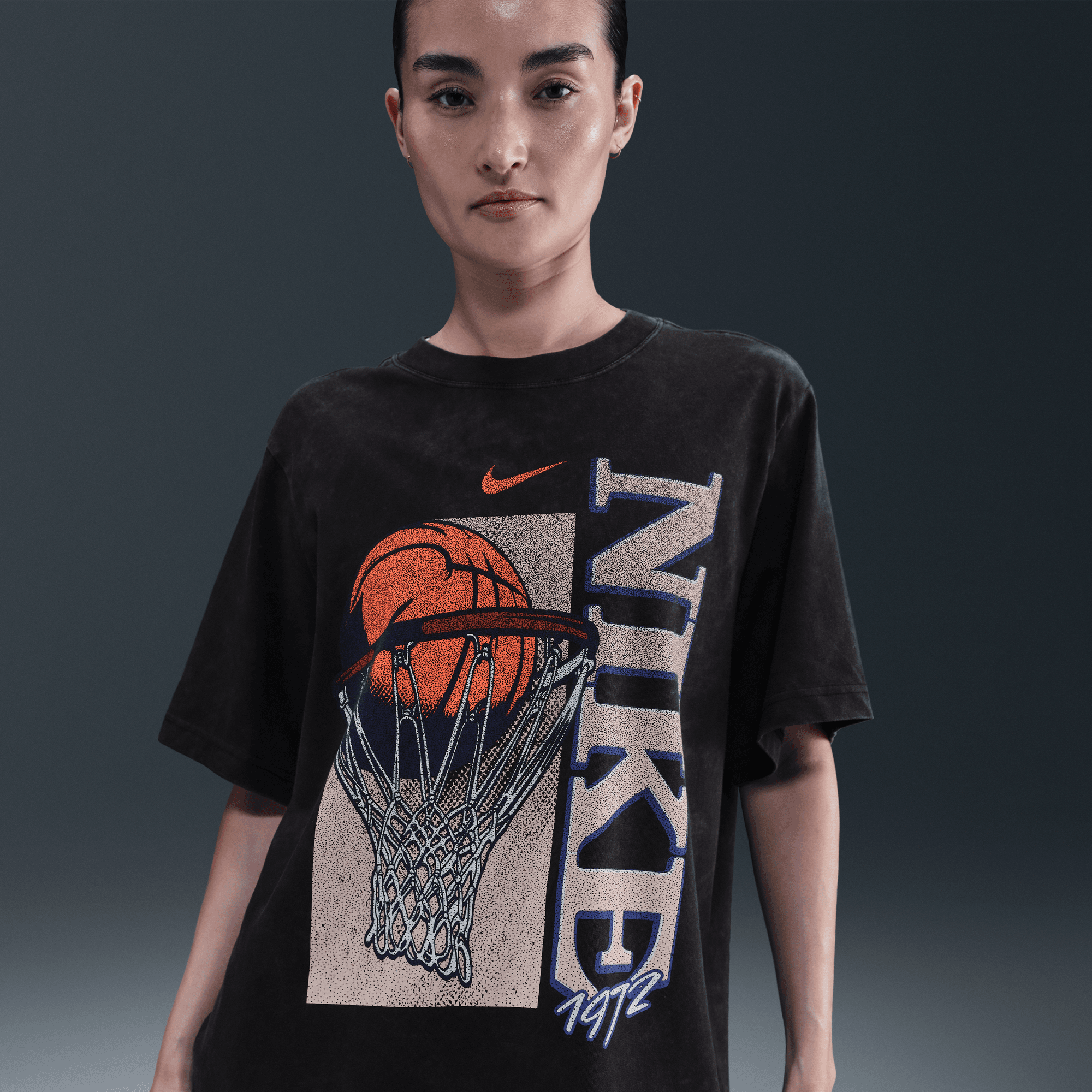 NIKE WOMEN'S BASKETBALL T-SHIRT