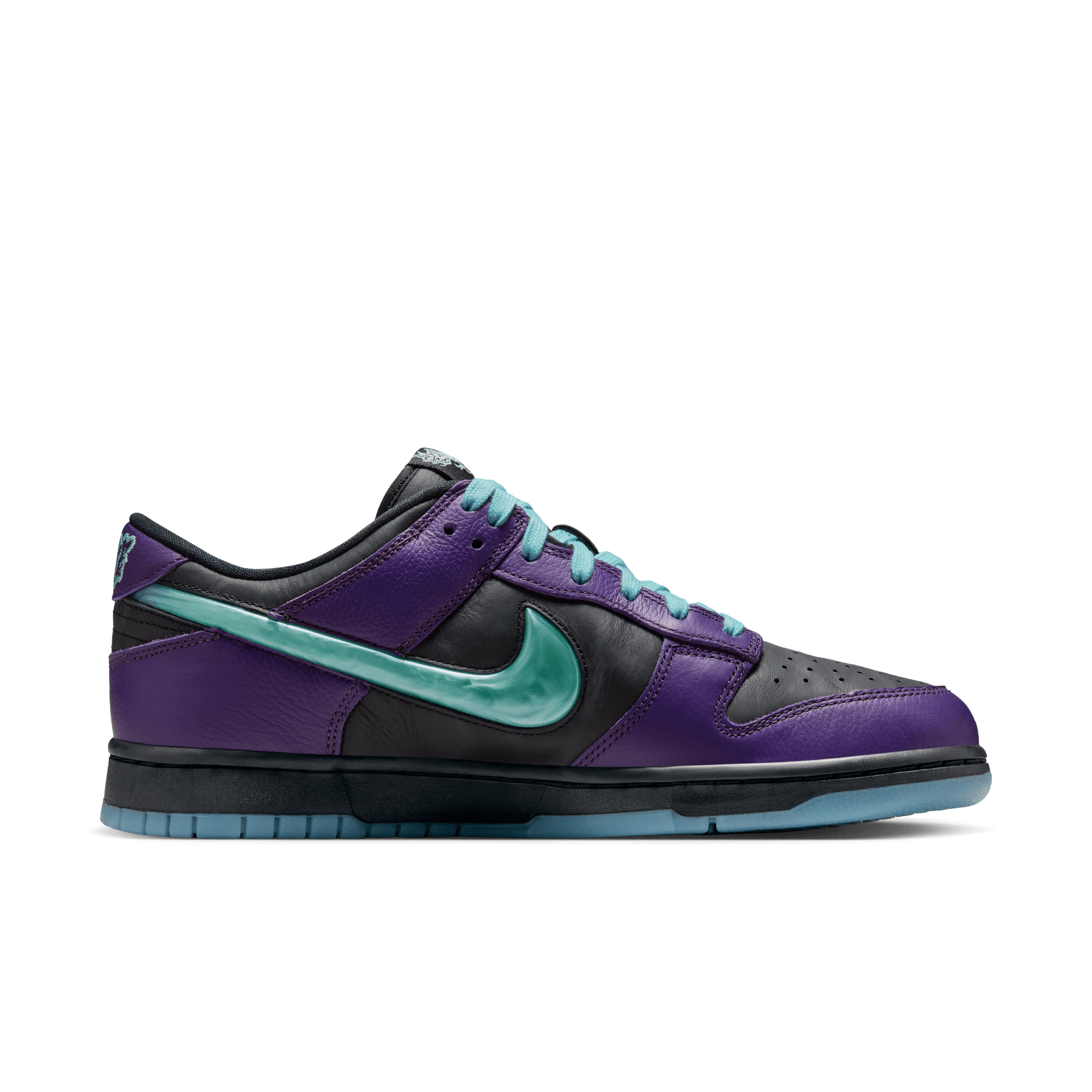NIKE DUNK LOW RETRO LIMITED SHOES