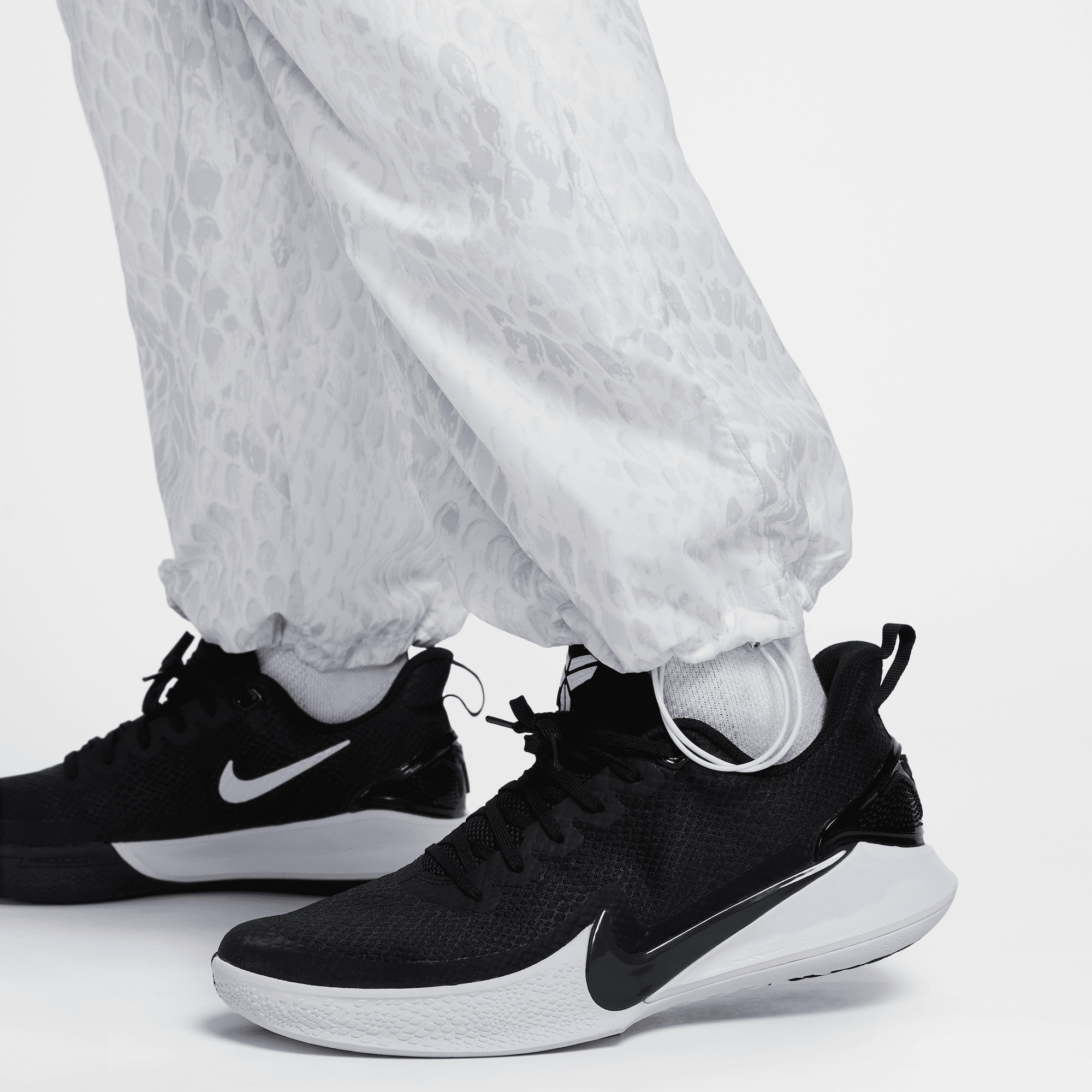 KOBE MEN'S LIGHTWEIGHT WOVEN PANTS