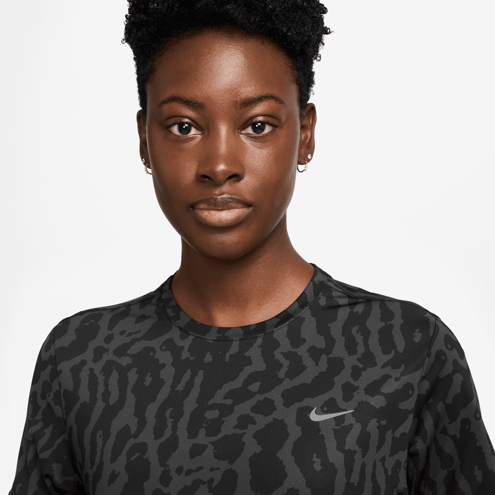 NIKE SWIFT WOMEN'S DRI-FIT SHORT-SLEEVE RUNNING TOP