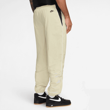 NIKE SPORTSWEAR CLUB MEN'S LIGHTWEIGHT PANTS