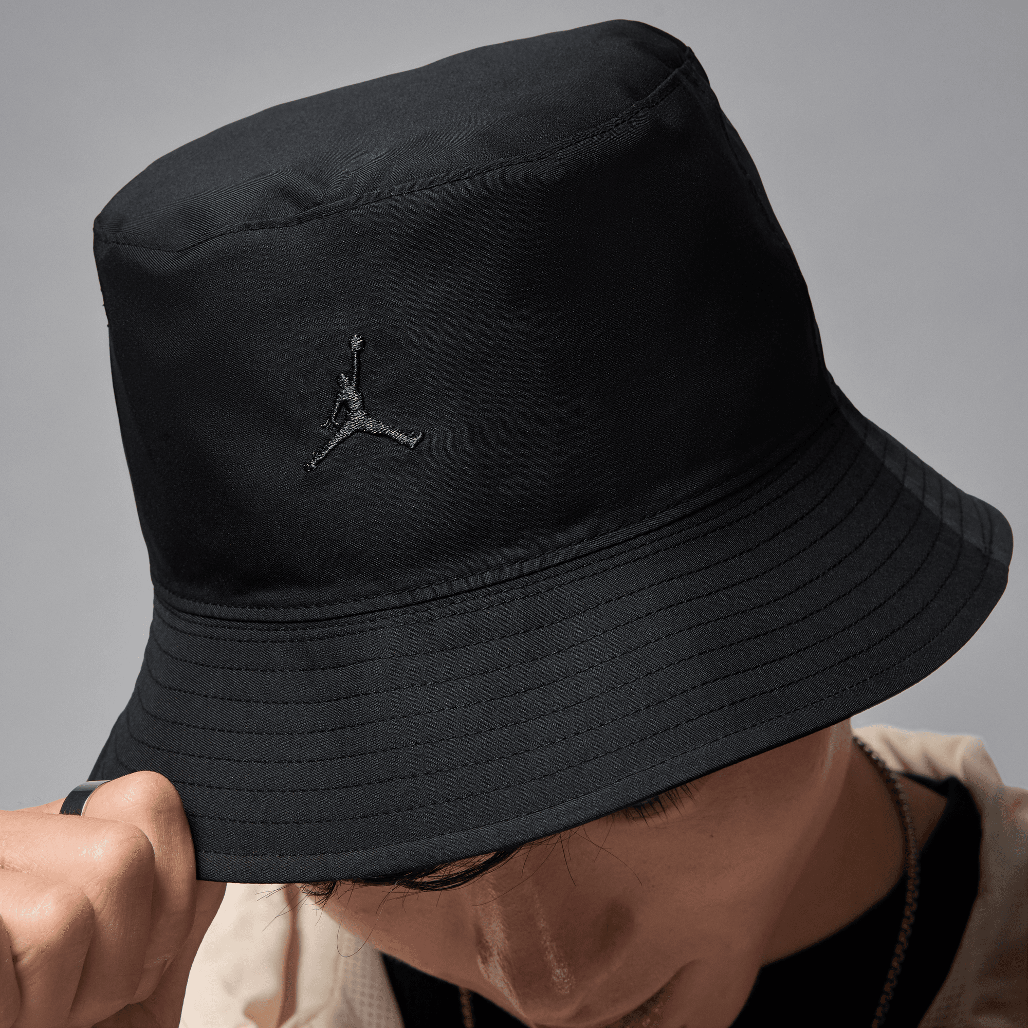 JORDAN APEX REVERSIBLE BUCKET HAT