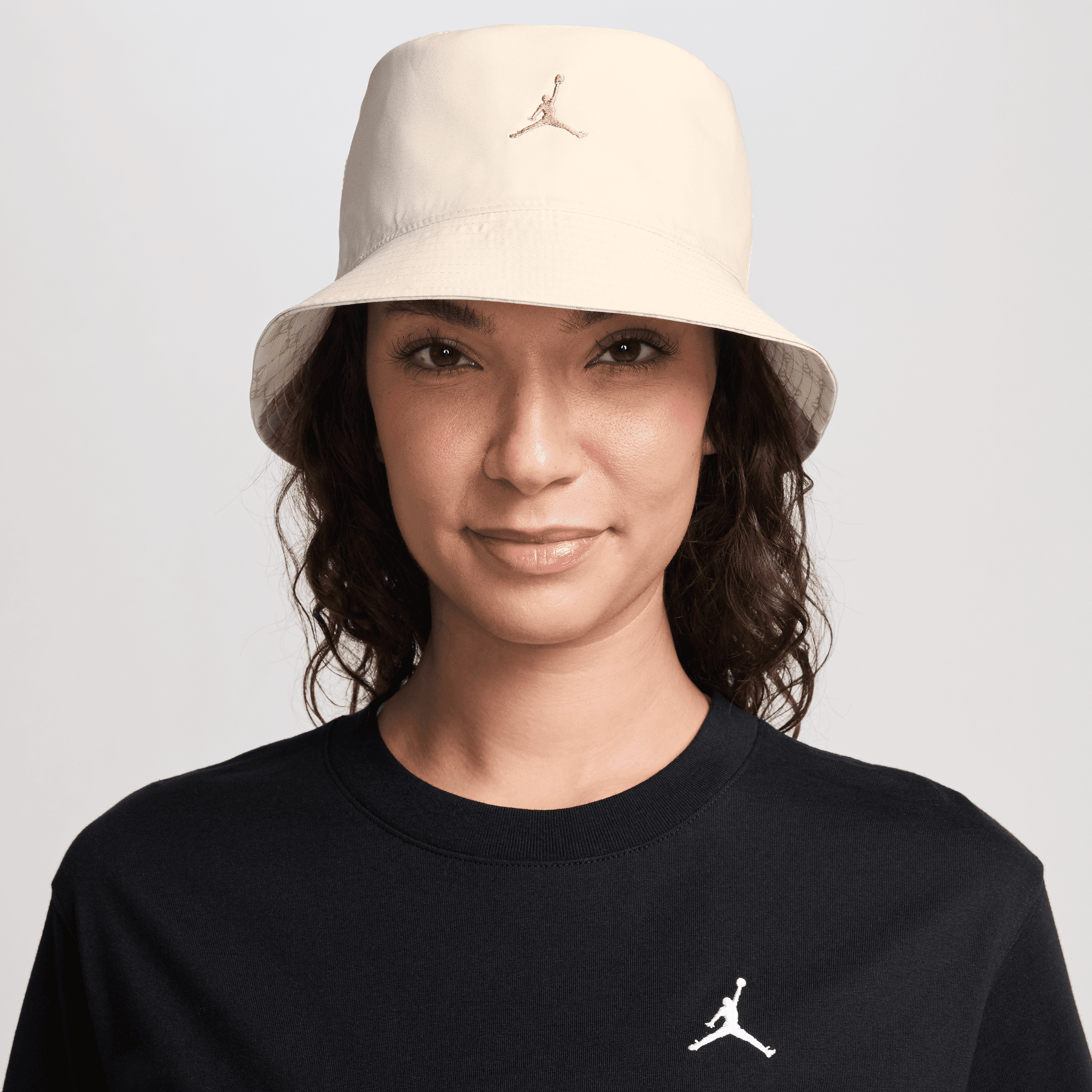 JORDAN APEX REVERSIBLE BUCKET HAT