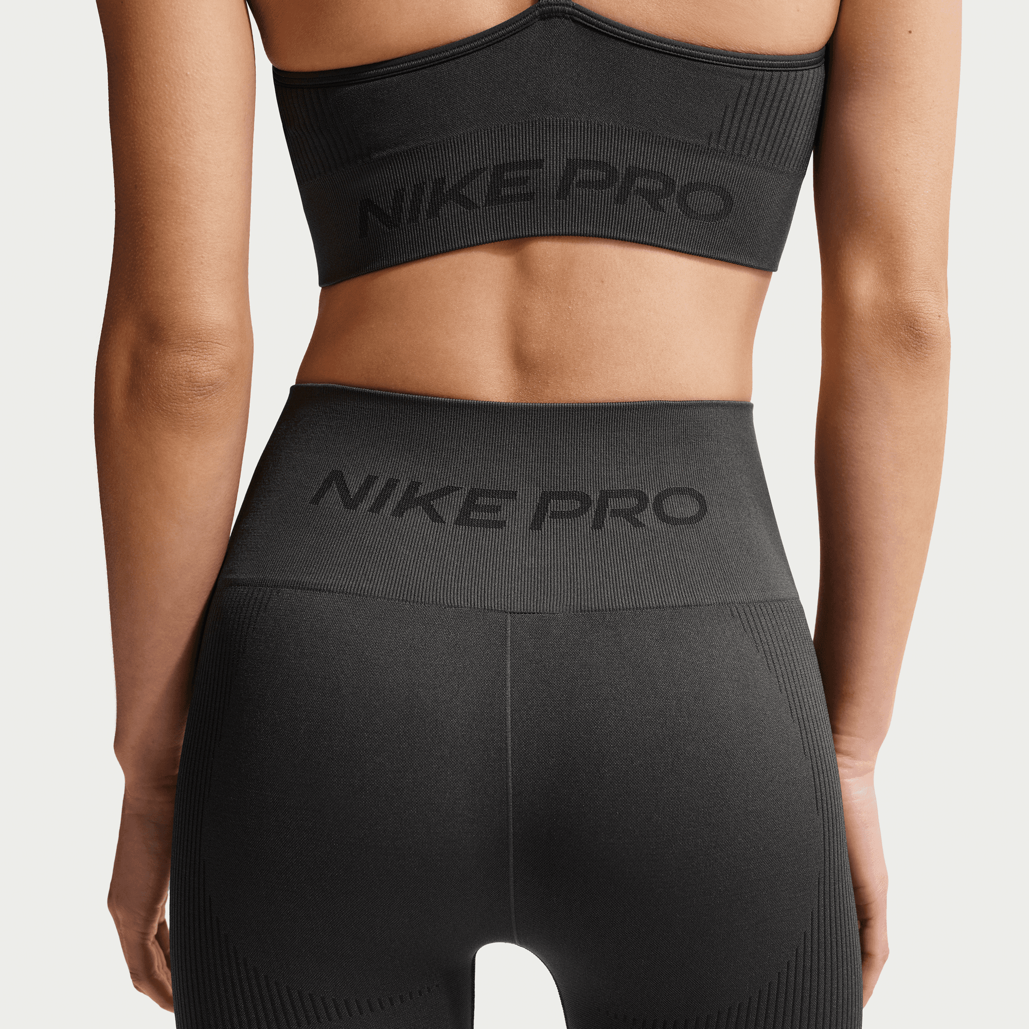 NIKE PRO SEAMLESS WOMEN'S HIGH-WAISTED 7/8 LEGGINGS