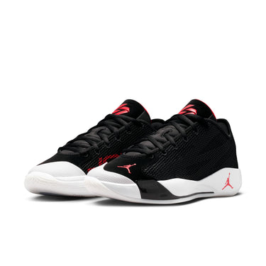 LUKA 77 PF BASKETBALL SHOES