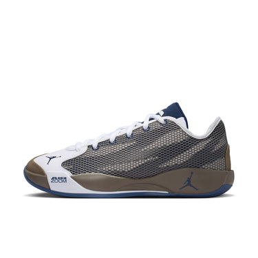 LUKA 77 PF BASKETBALL SHOES