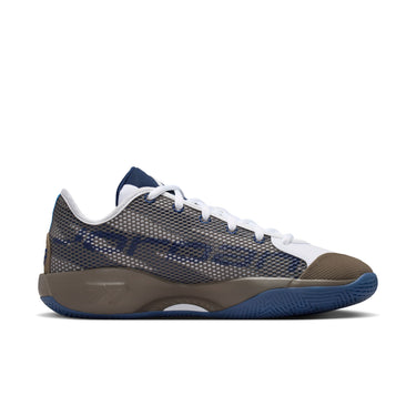 LUKA 77 PF BASKETBALL SHOES