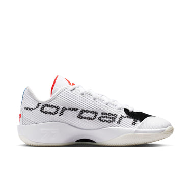 LUKA 77 PF BASKETBALL SHOES
