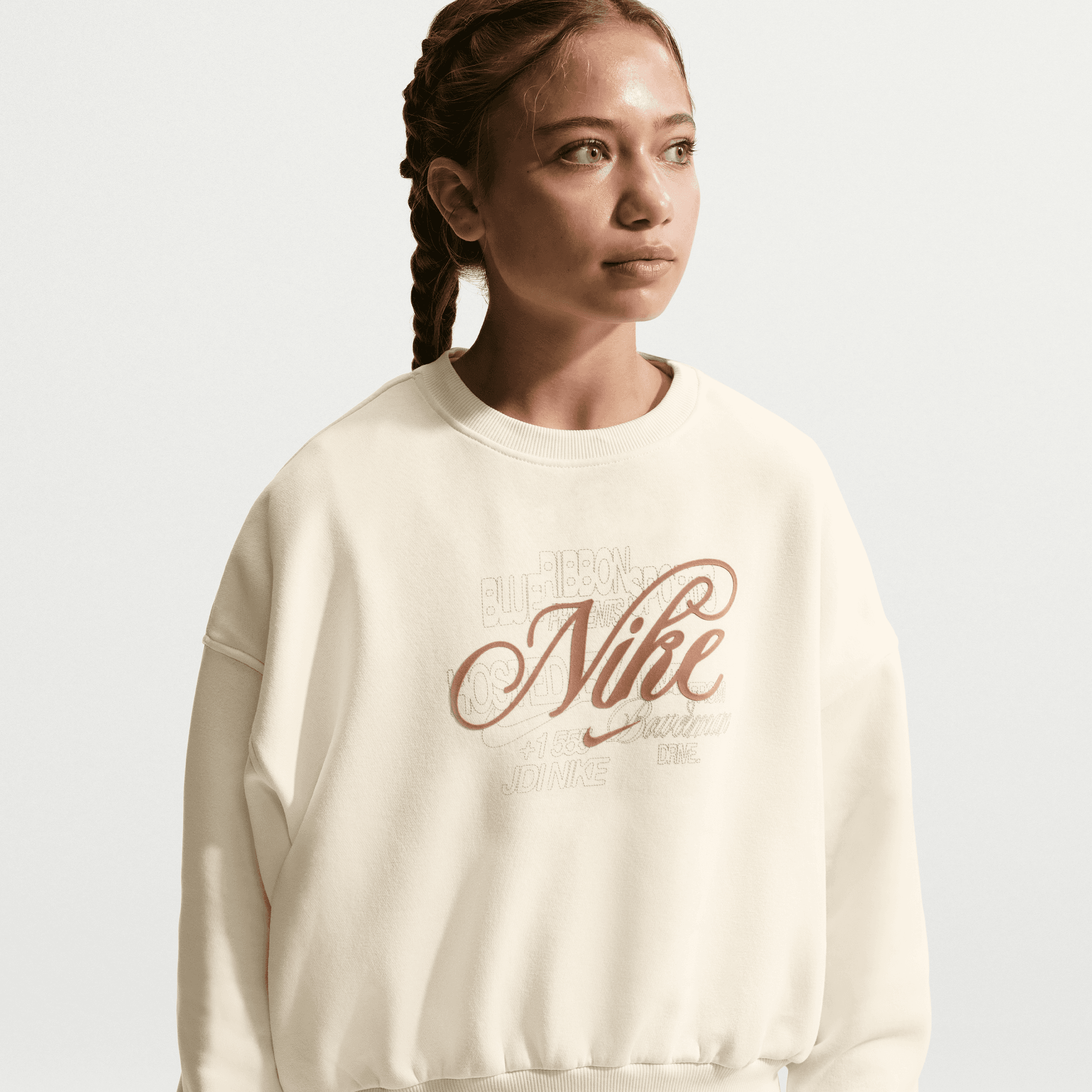 NIKE SPORTSWEAR CLUB FLEECE BIG KIDS' (GIRLS') BOXY CREW-NECK SWEATSHIRT