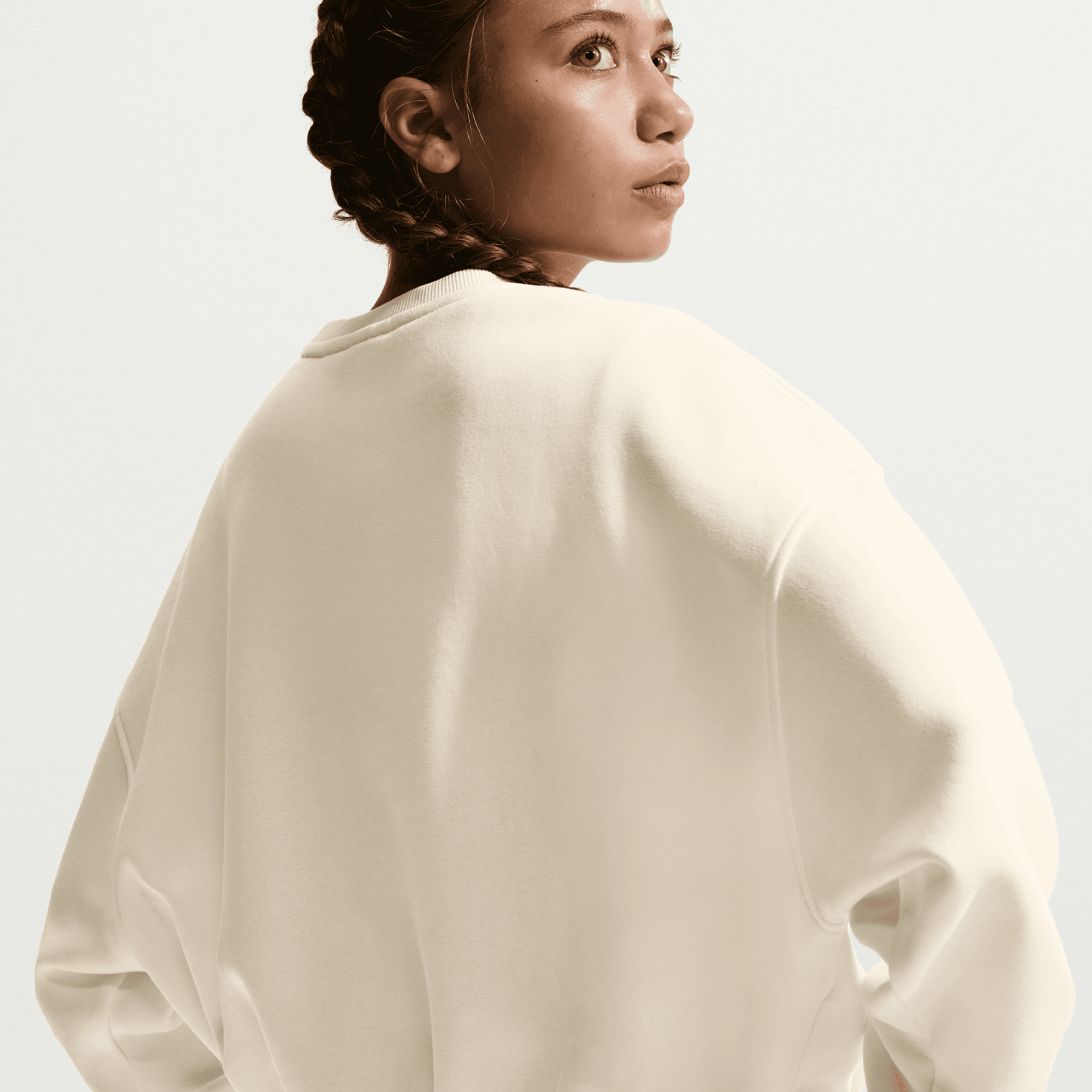 NIKE SPORTSWEAR CLUB FLEECE BIG KIDS' (GIRLS') BOXY CREW-NECK SWEATSHIRT