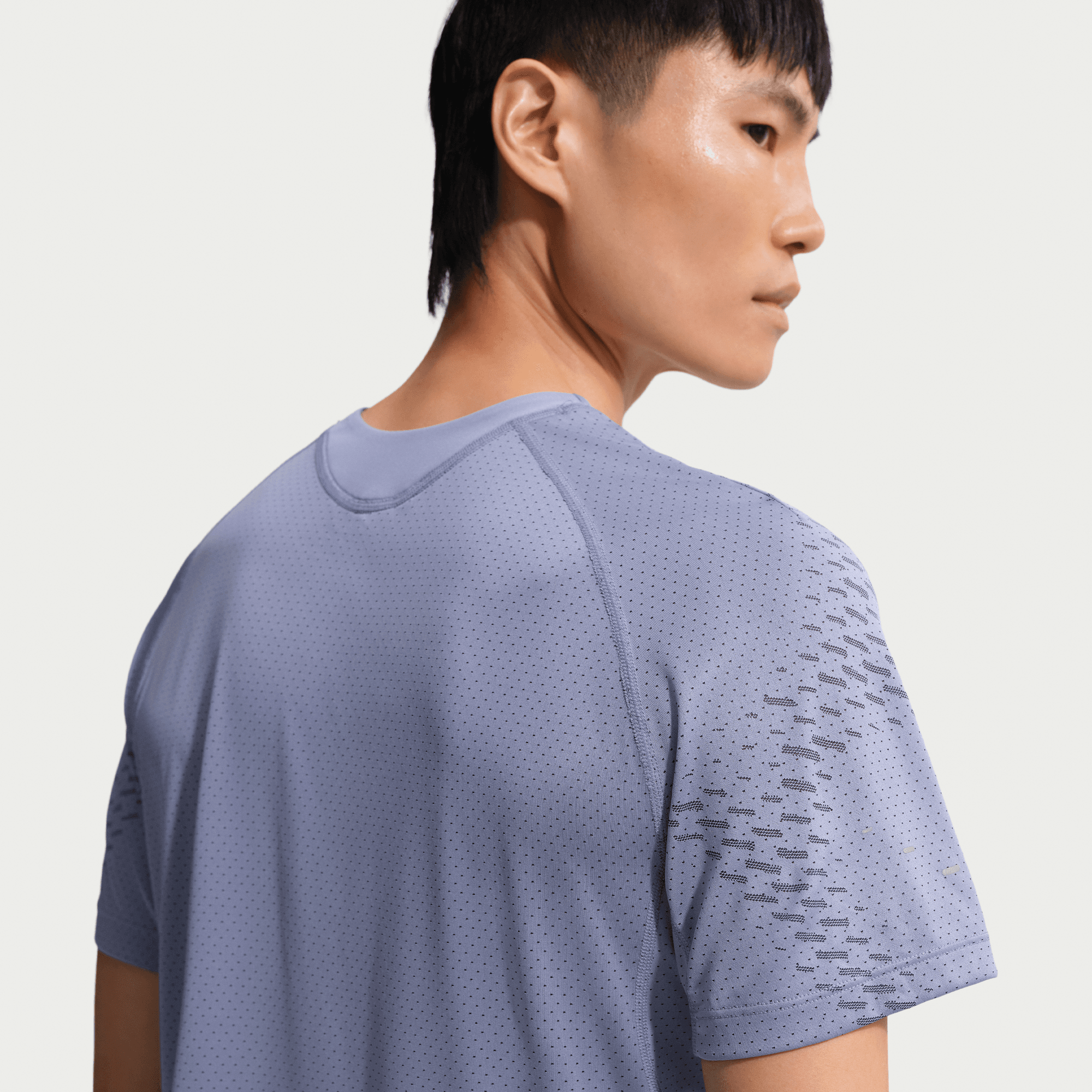 NIKE STRIDE MEN'S DRI-FIT ADV SHORT-SLEEVE RUNNING TOP