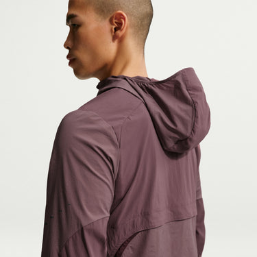 NIKE STRIDE MEN'S REPEL RUNNING JACKET