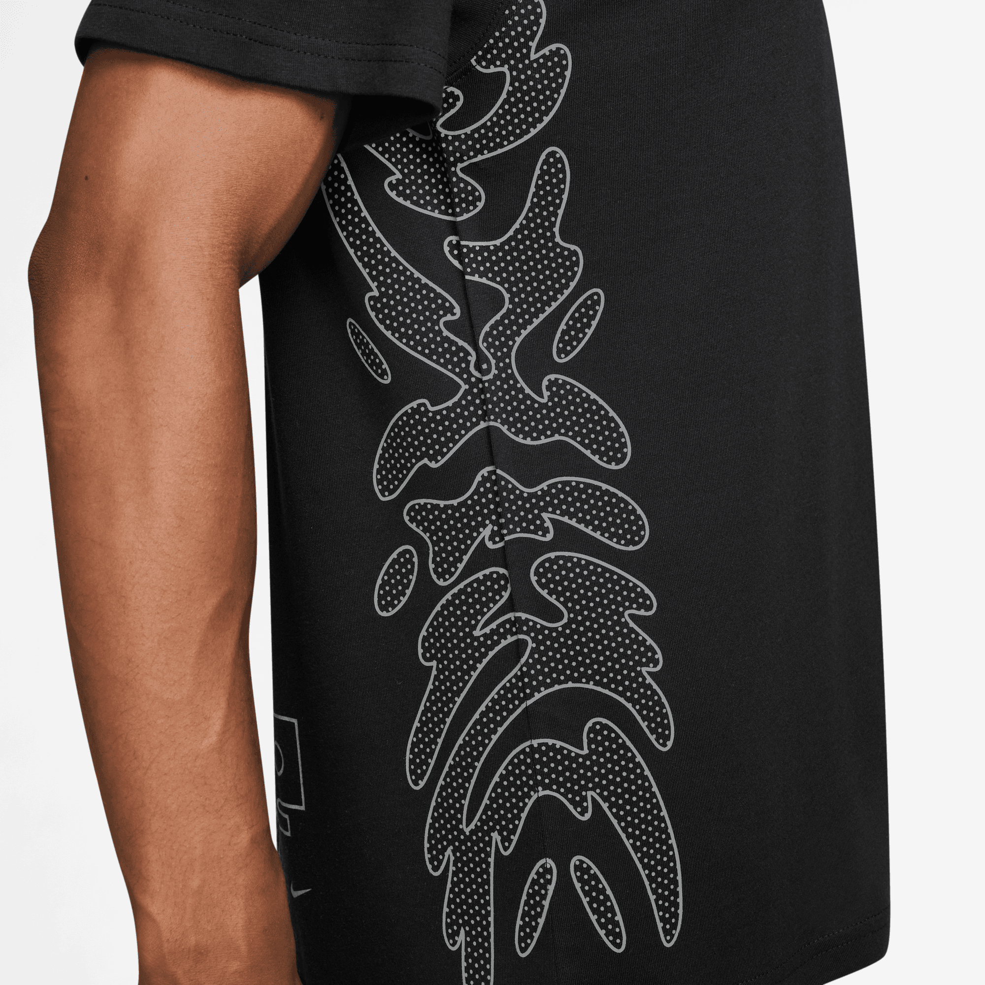 NIKE SPORTSWEAR T-SHIRT