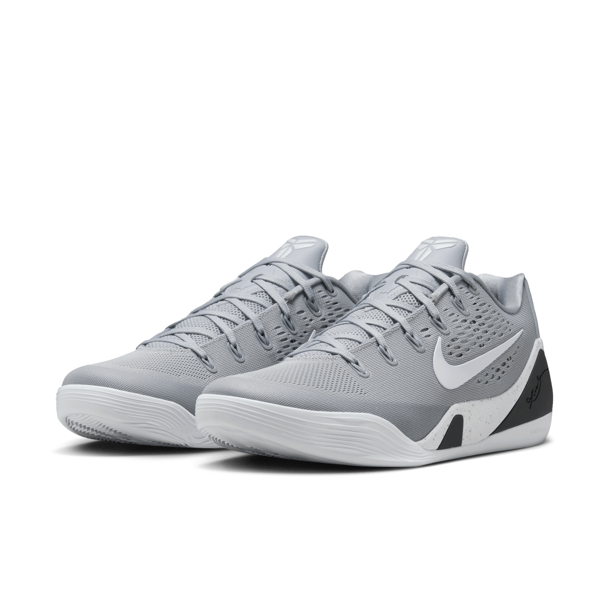 KOBE IX ELITE LOW EM PROTRO BASKETBALL SHOES