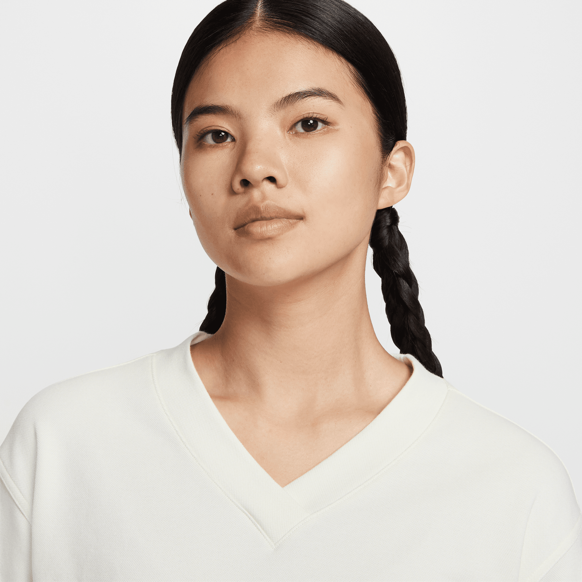 NIKE WOMEN'S V-NECK LONG-SLEEVE GOLF TOP