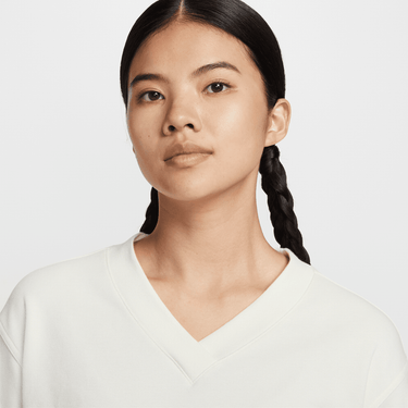 NIKE WOMEN'S V-NECK LONG-SLEEVE GOLF TOP