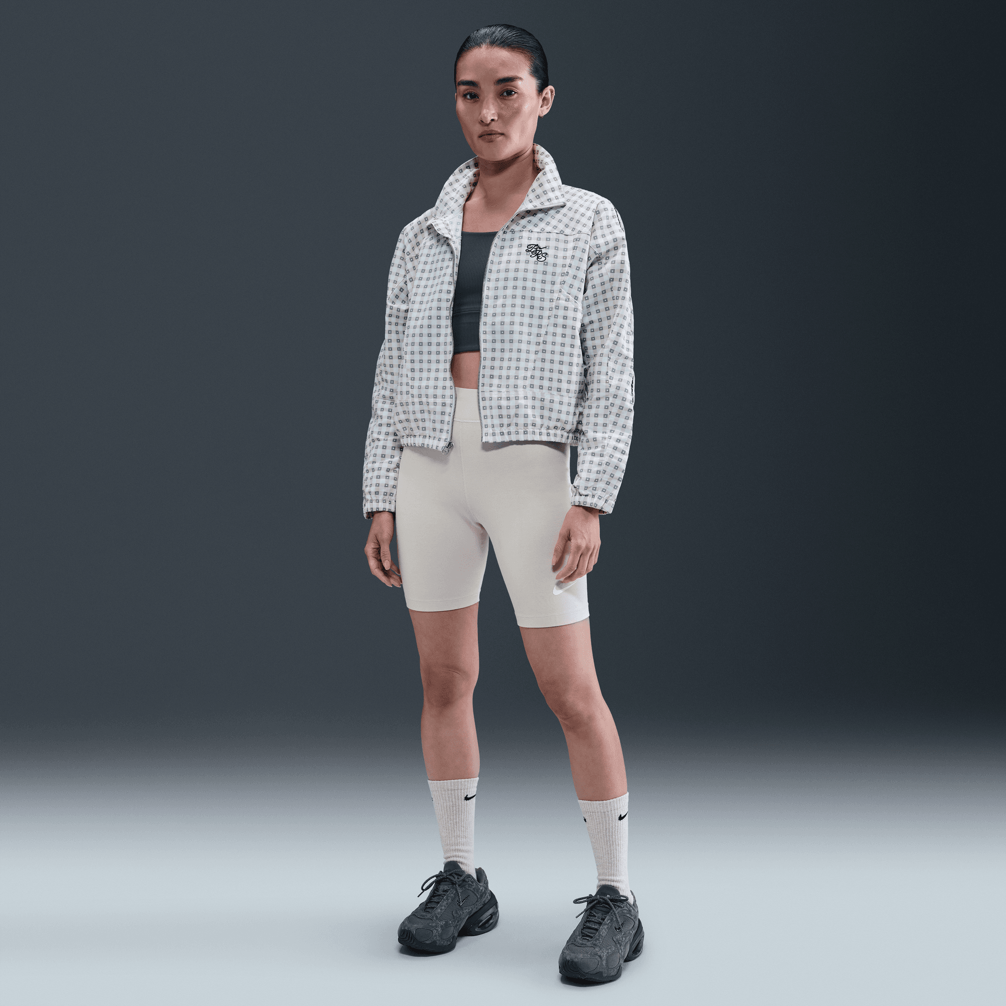 NIKE SPORTSWEAR WOMEN'S WOVEN REPEL JACKET