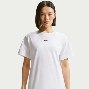NIKE SPORTSWEAR WOMEN'S OVERSIZED SHORT-SLEEVE T-SHIRT (PLUS SIZE)