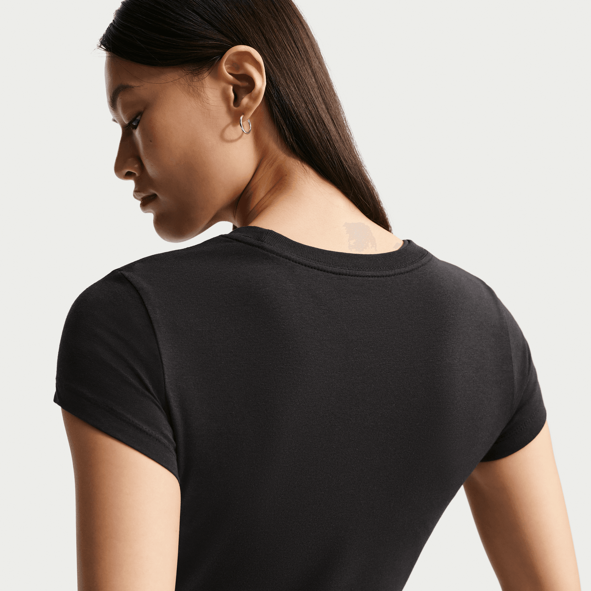 NIKE SPORTSWEAR WOMEN'S SLIM T-SHIRT