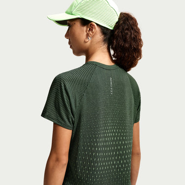 NIKE SWIFT AERO-FIT WOMEN'S SHORT-SLEEVE RUNNING TOP