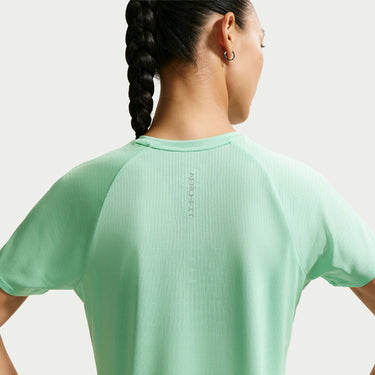 NIKE SWIFT AERO-FIT WOMEN'S SHORT-SLEEVE RUNNING TOP