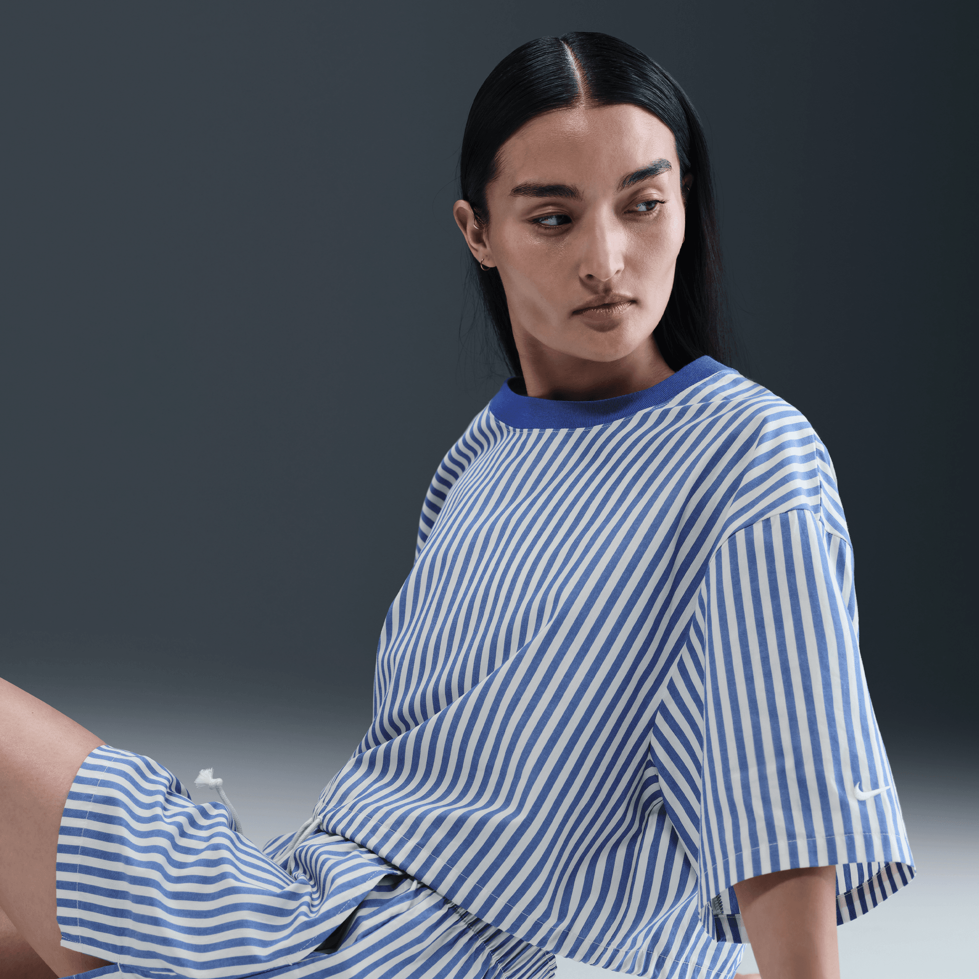 NIKE SPORTSWEAR CHILL POPLIN WOMEN'S STRIPED BOXY TOP