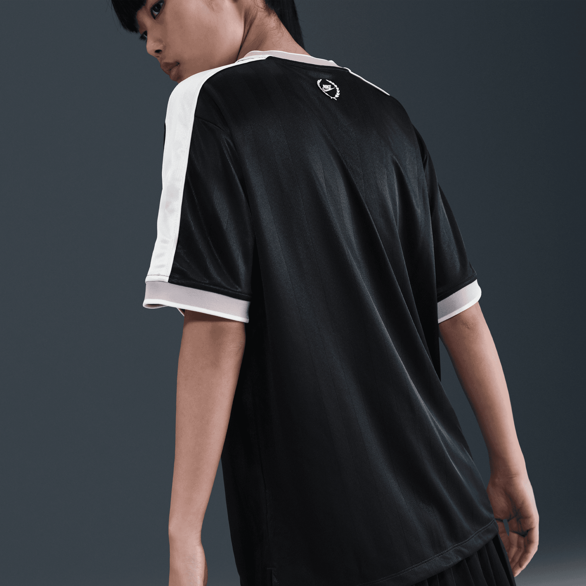 NIKE SPORTSWEAR WOMEN'S V-NECK JERSEY TOP