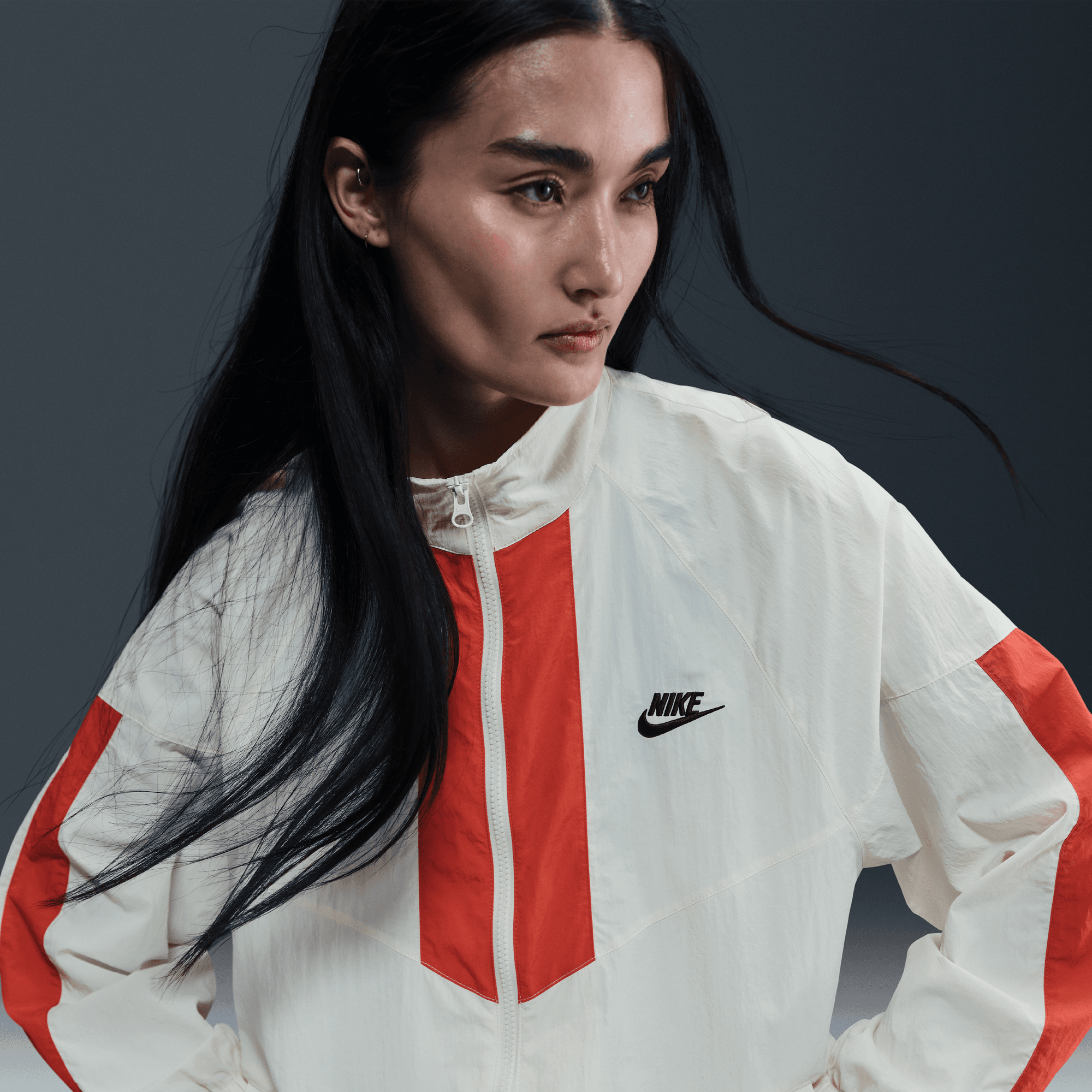 NIKE SPORTSWEAR WINDRUNNER WOMEN'S OVERSIZED JACKET