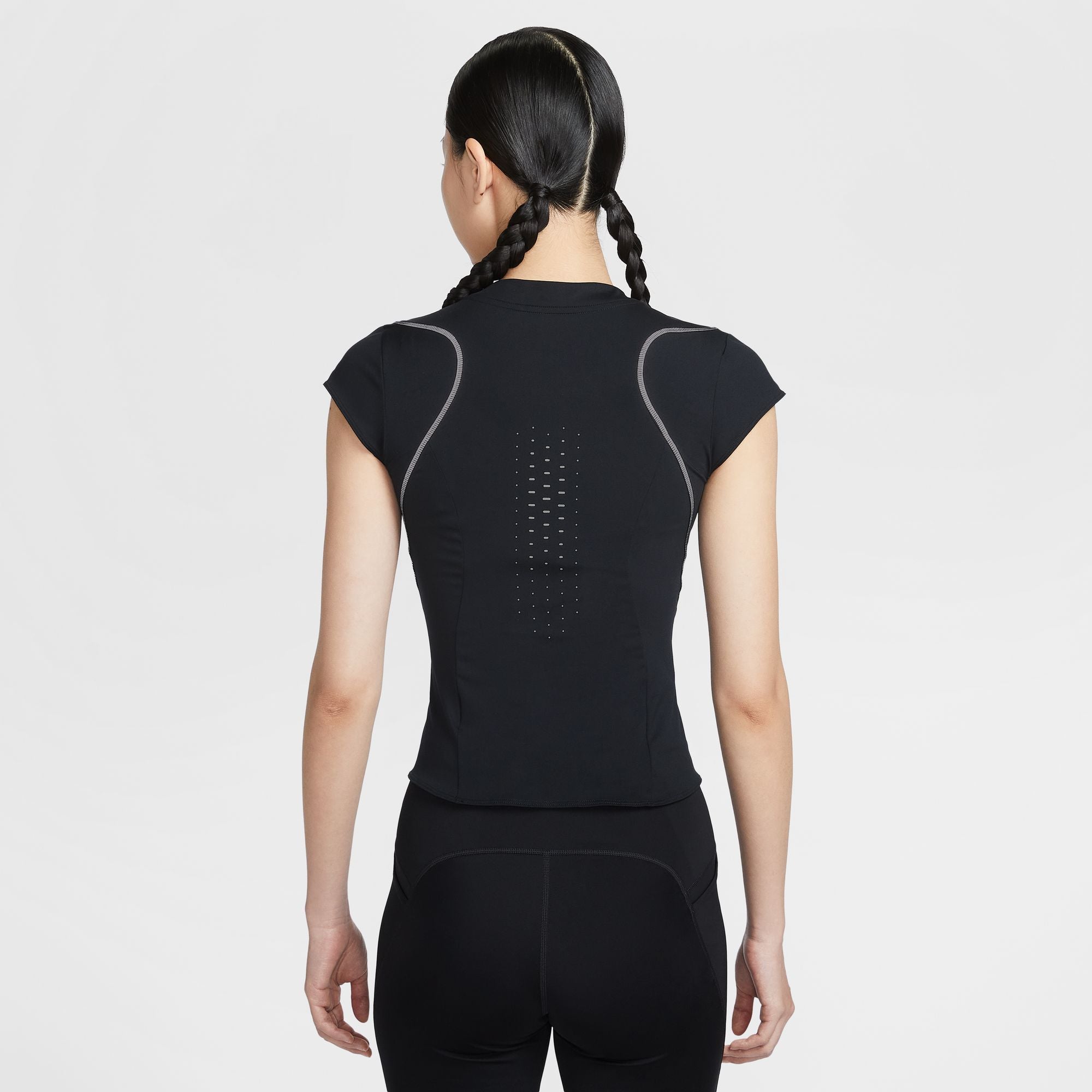 NIKE SWIFT WOMEN'S DRI-FIT ADV RUNNING TOP WITH REFLECTIVE ACCENTS