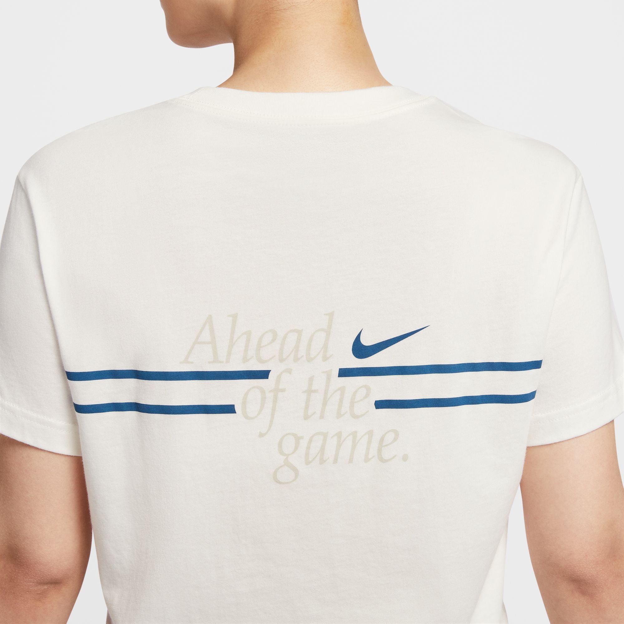 NIKE SPORTSWEAR CLUB WOMEN'S LOOSE CROPPED T-SHIRT