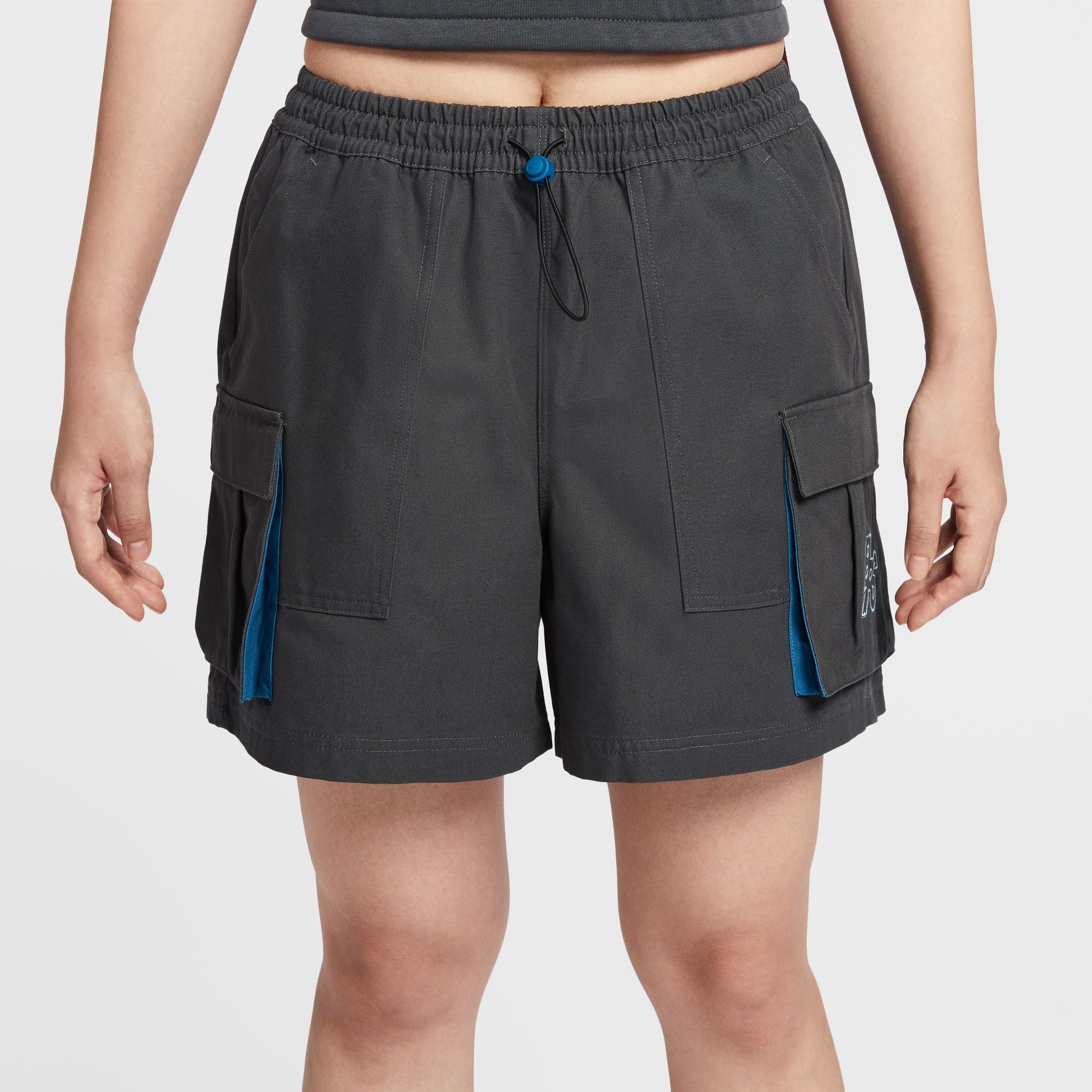 NIKE SPORTSWEAR WOMEN'S 5" CARGO SHORTS